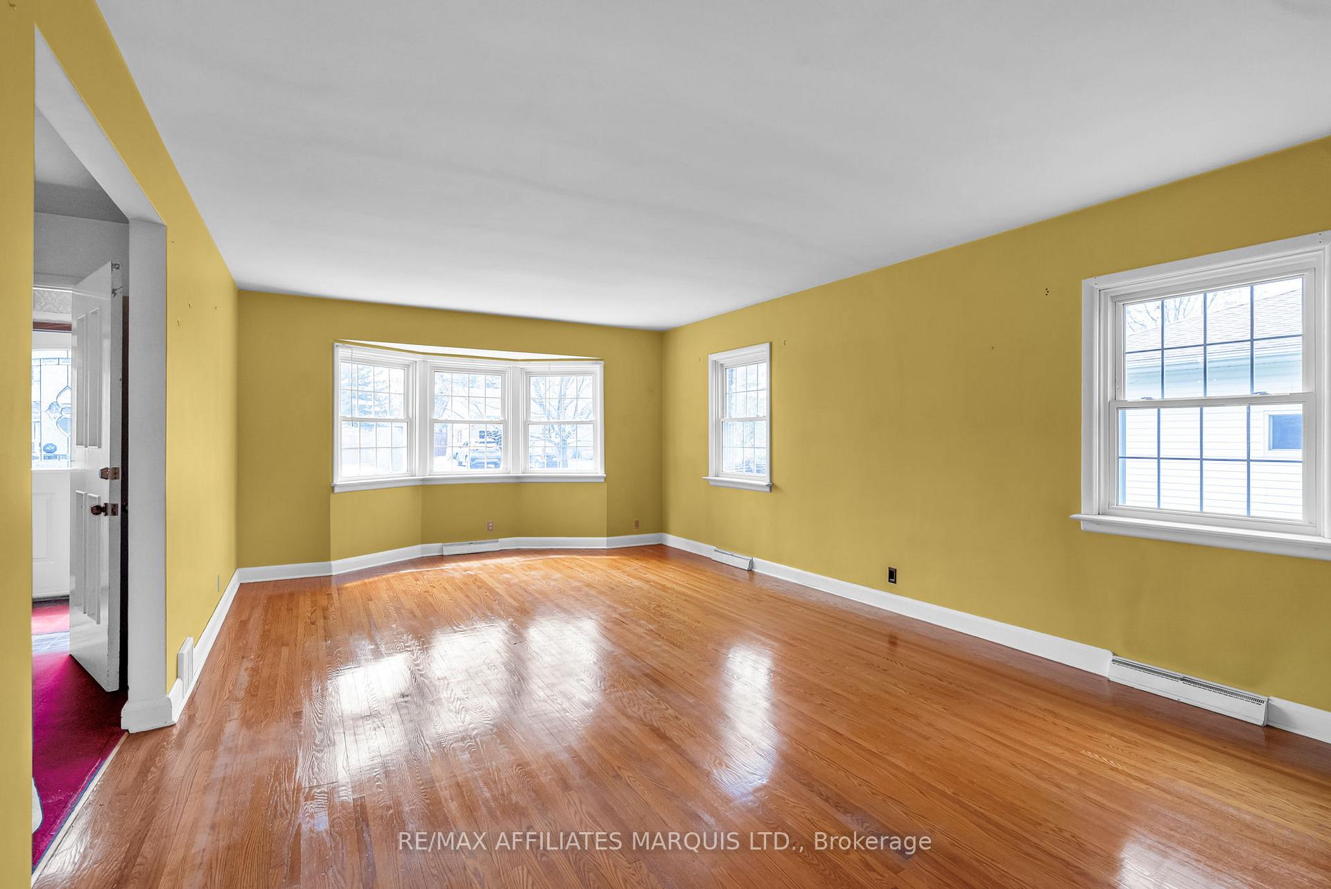 Photo 5 of 1403 Jane Street, Cornwall — HOMEH