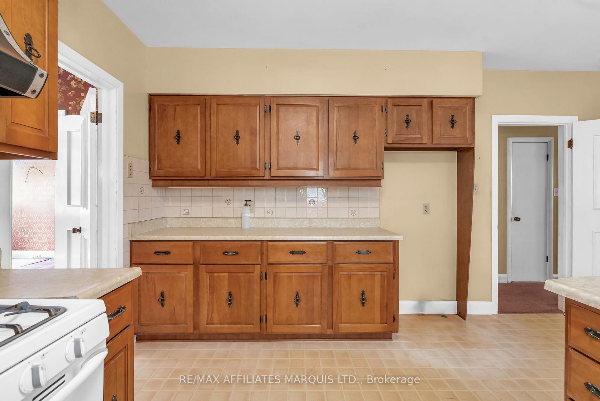 Photo 14 of 1403 Jane Street, Cornwall — HOMEH