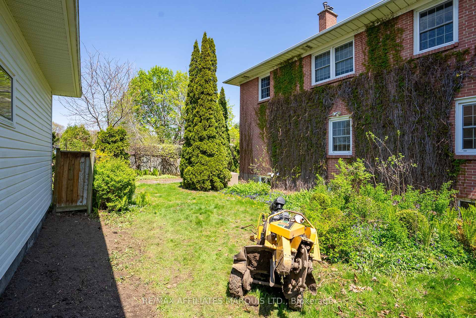 Photo 41 of 1403 Jane Street, Cornwall — HOMEH