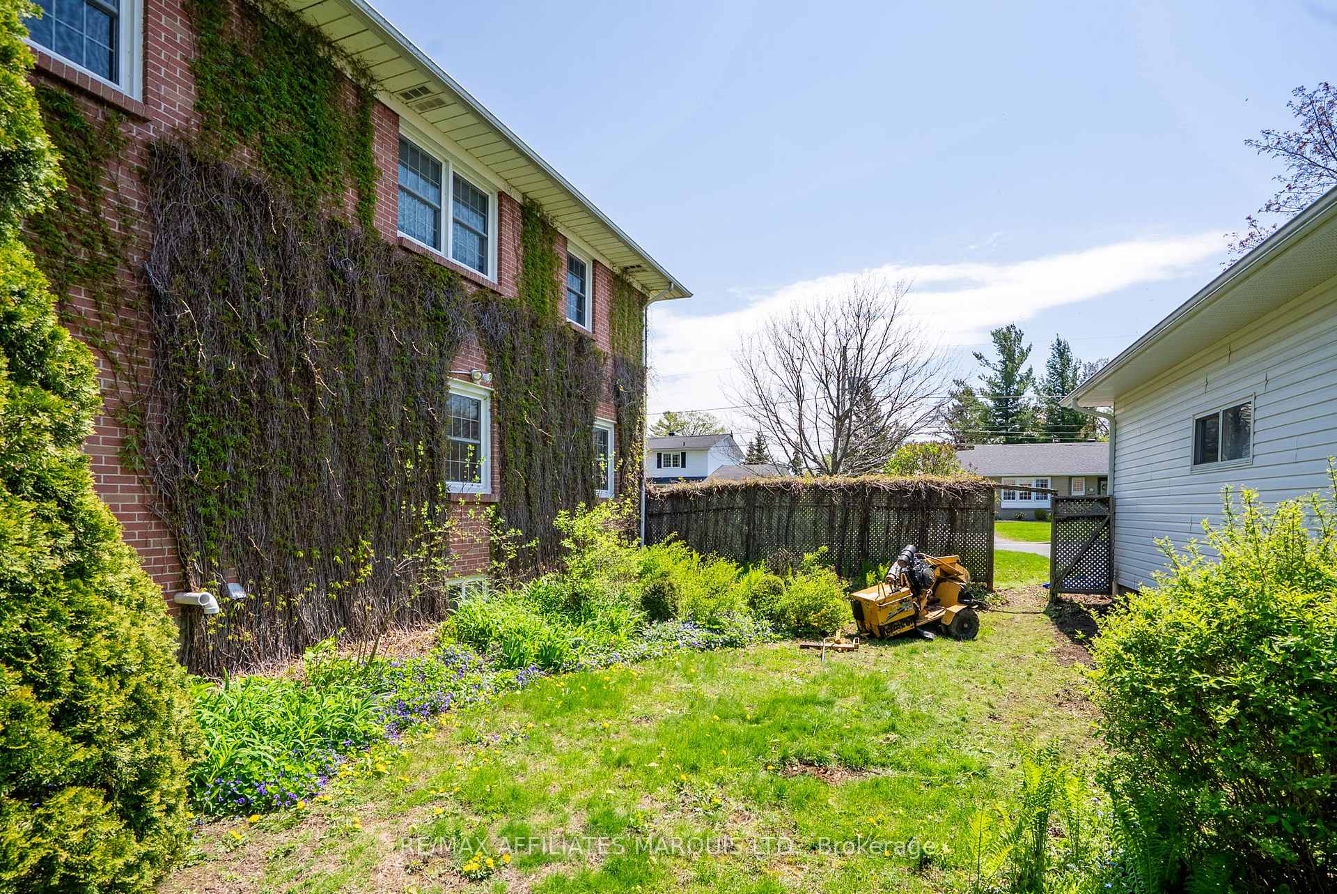 Photo 42 of 1403 Jane Street, Cornwall — HOMEH