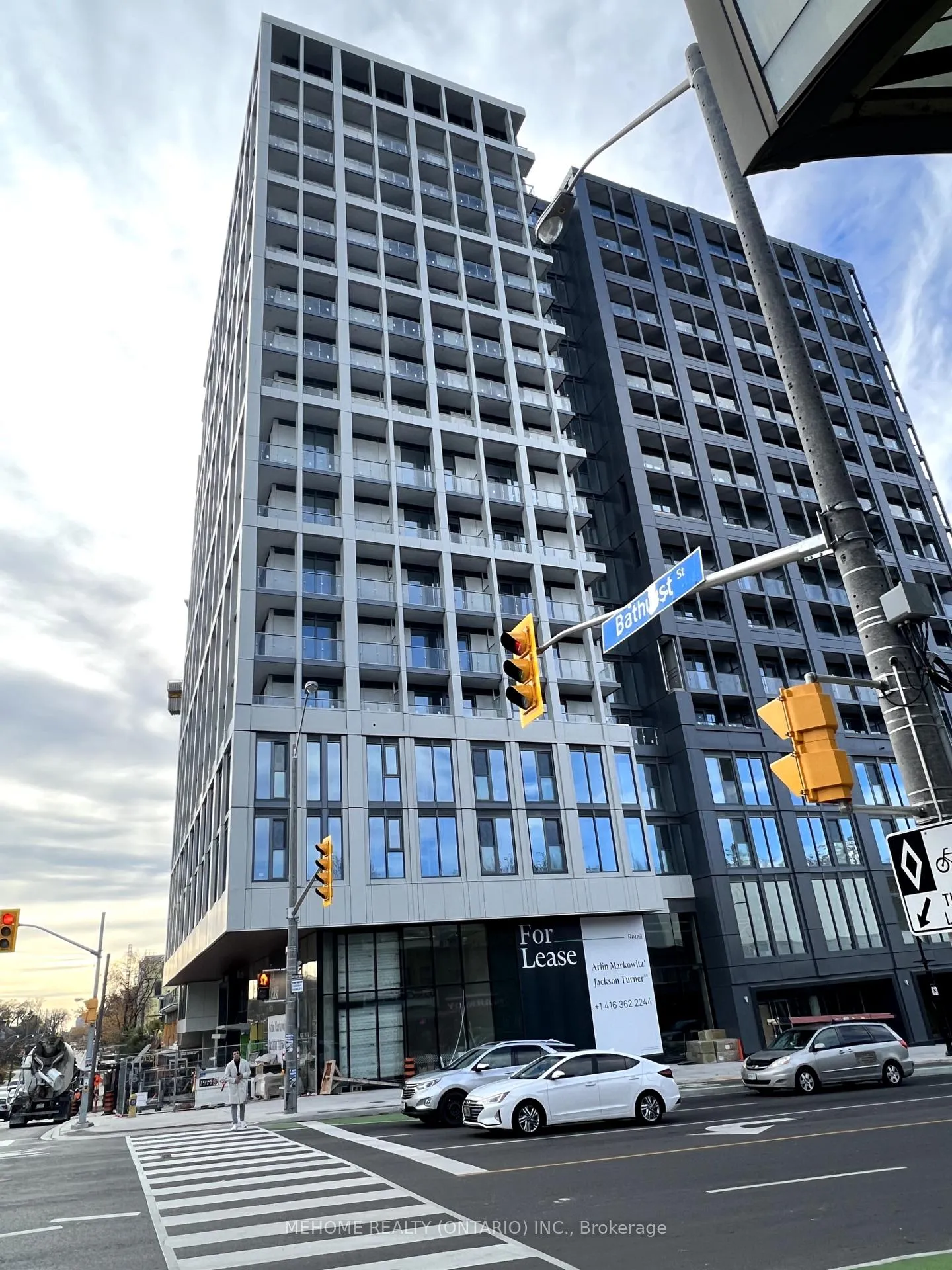 Front of Unit 635, 2020 Bathurst Street