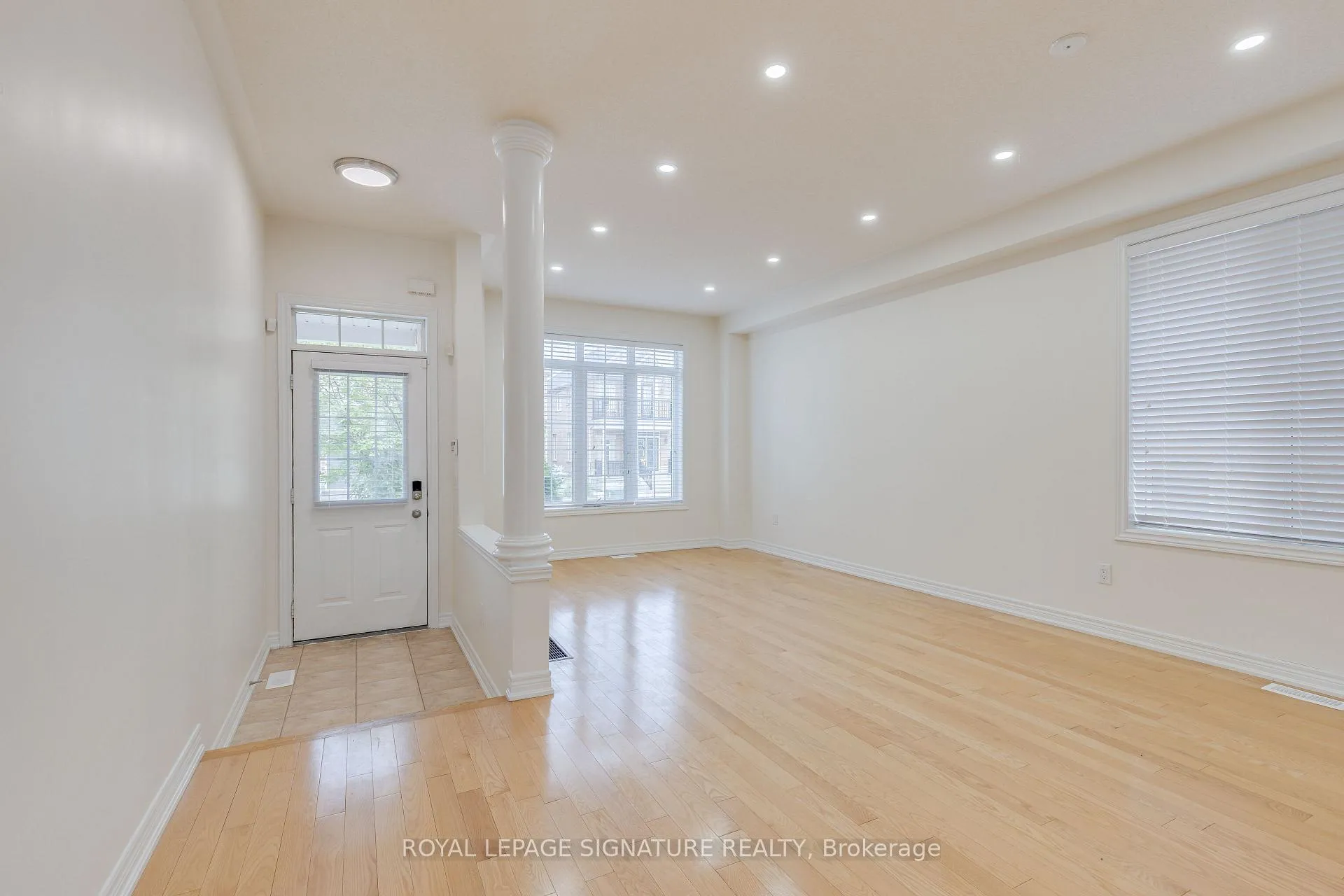 Photo 4 of 39 Hermitage Boulevard, Markham, Wismer — HOMEH