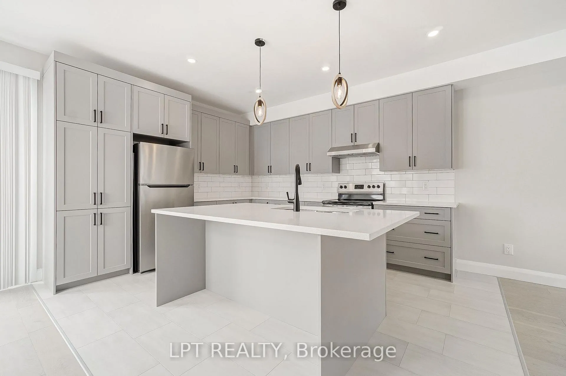 Photo 5 of Unit 1, 383 Brant Street, Ottawa, Vanier — HOMEH