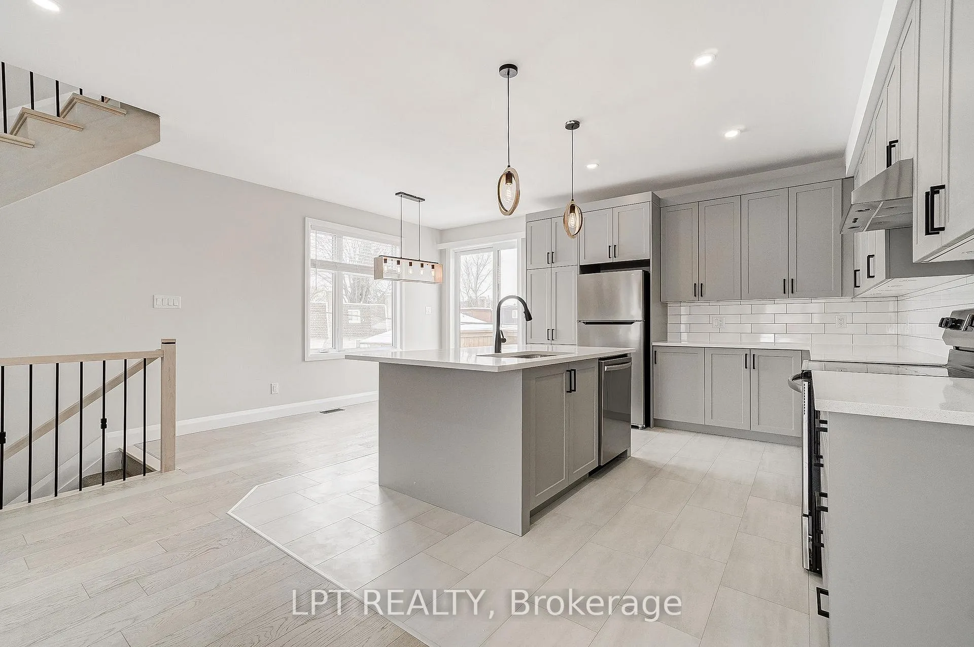 Photo 7 of Unit 1, 383 Brant Street, Ottawa, Vanier — HOMEH