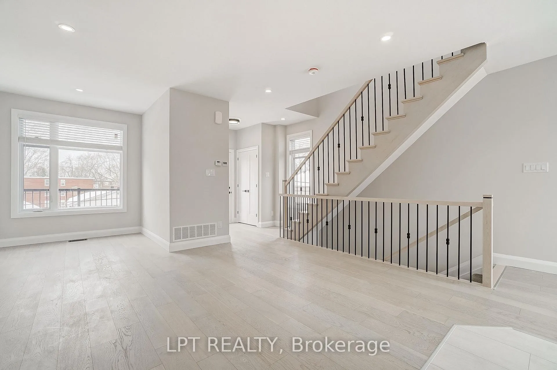 Photo 8 of Unit 1, 383 Brant Street, Ottawa, Vanier — HOMEH