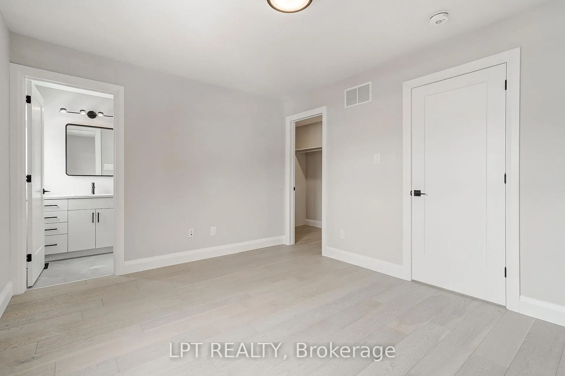 Photo 13 of Unit 1, 383 Brant Street, Ottawa, Vanier — HOMEH