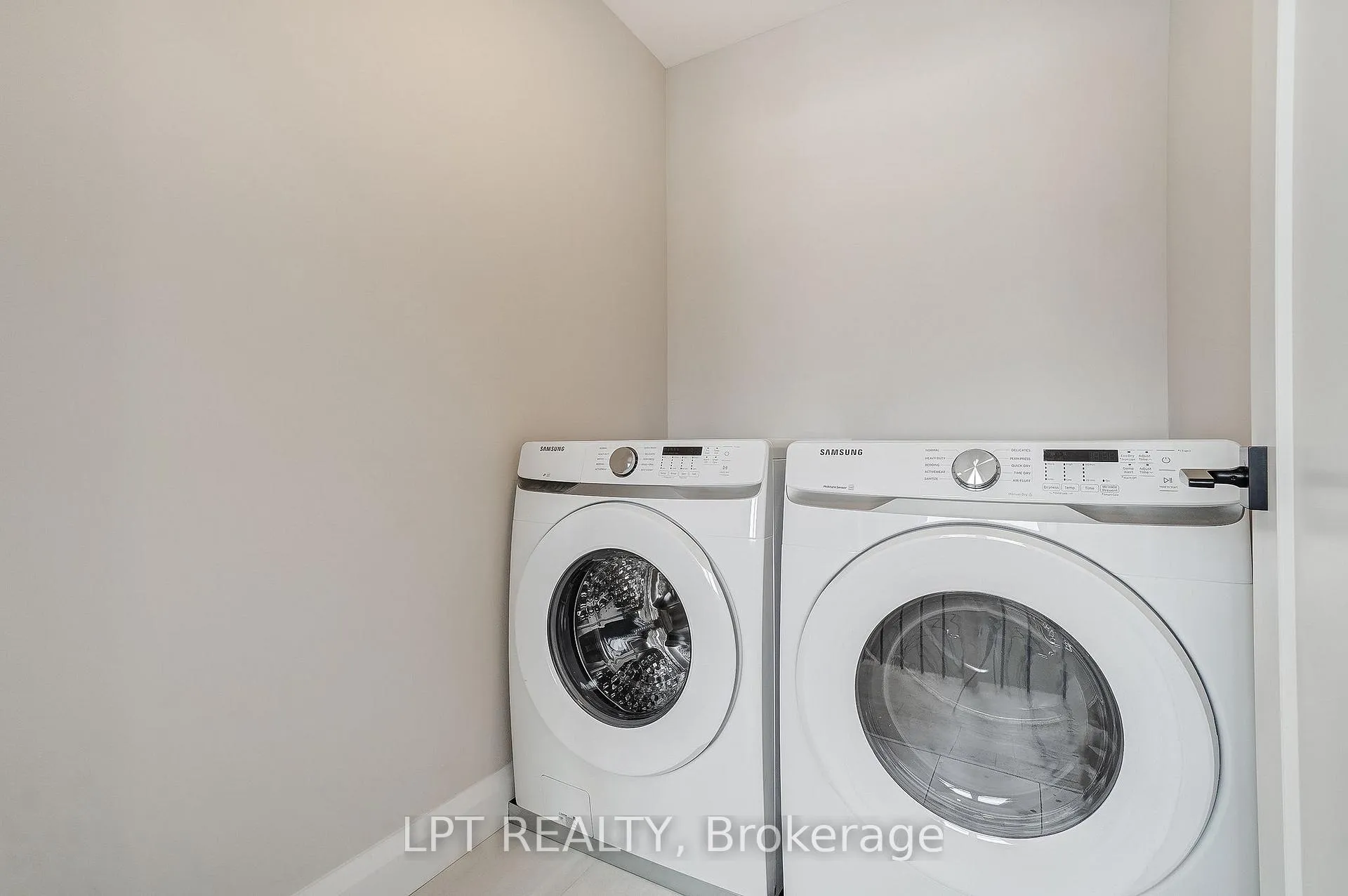Photo 21 of Unit 1, 383 Brant Street, Ottawa, Vanier — HOMEH