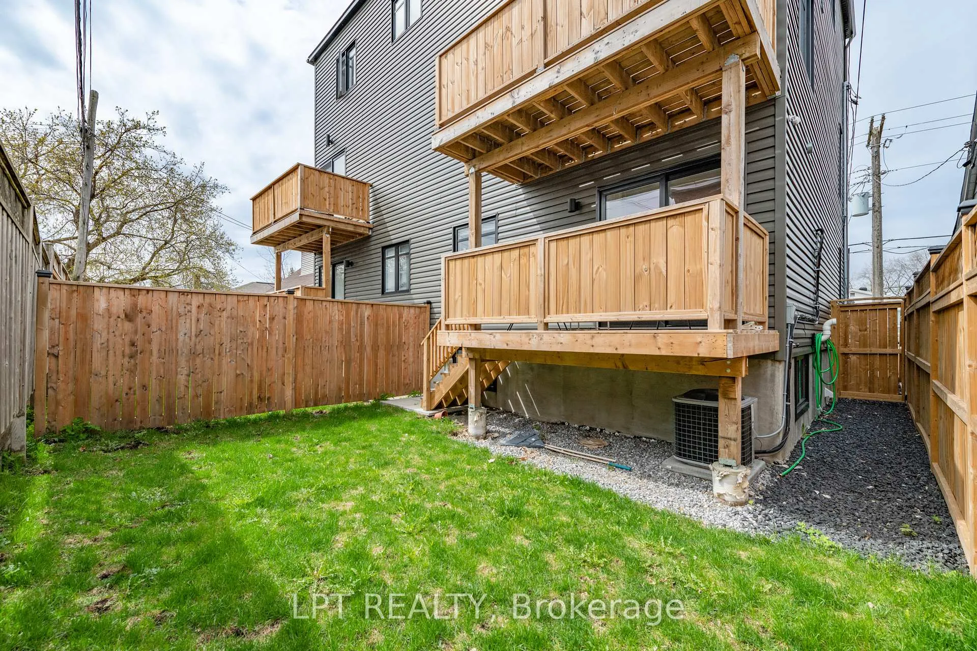 Photo 23 of Unit 1, 383 Brant Street, Ottawa, Vanier — HOMEH