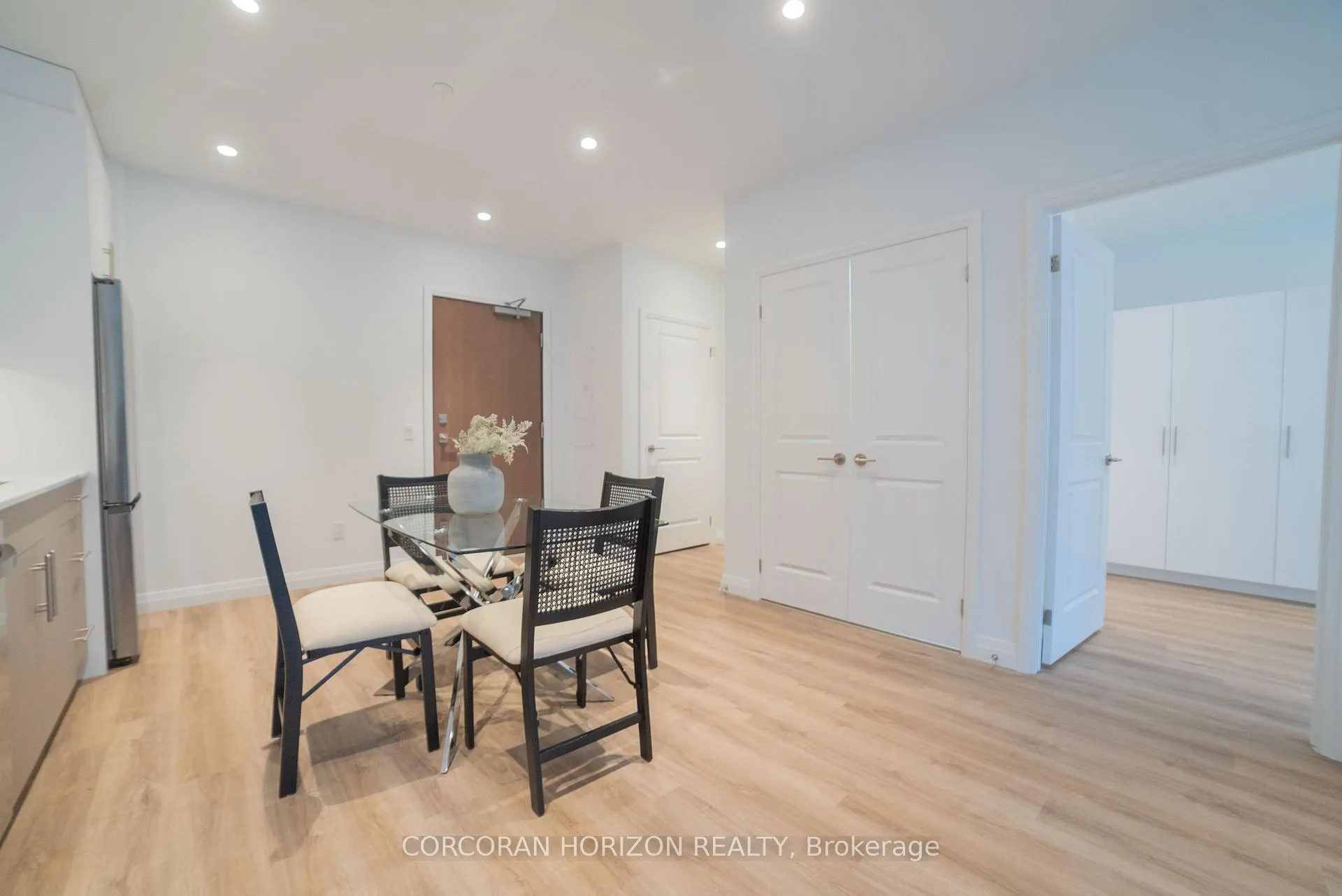 Photo 5 of Unit 423, 525 New Dundee Road, Kitchener — HOMEH