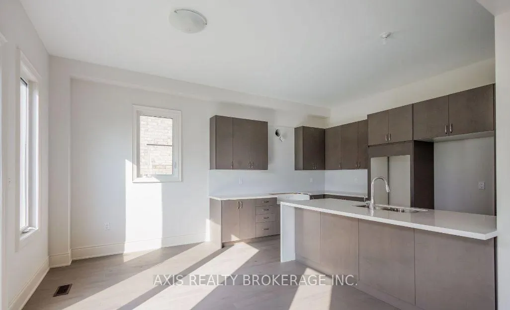 Photo 6 of 48 Gardenbrook Trail, Hamilton, Waterdown — HOMEH