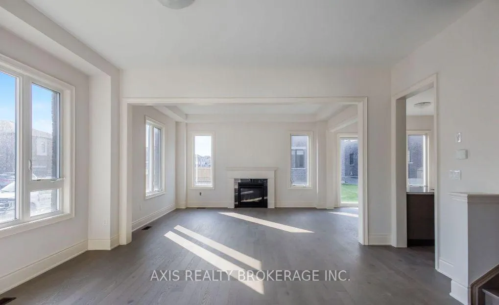 Photo 8 of 48 Gardenbrook Trail, Hamilton, Waterdown — HOMEH