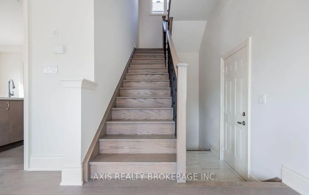 Photo 10 of 48 Gardenbrook Trail, Hamilton, Waterdown — HOMEH