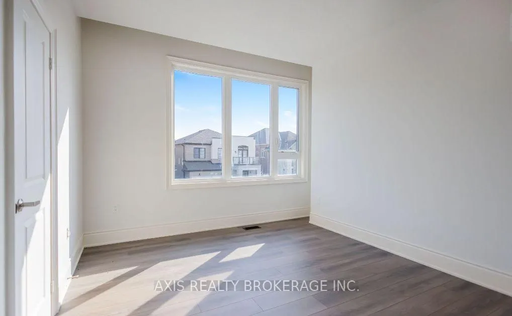 Photo 14 of 48 Gardenbrook Trail, Hamilton, Waterdown — HOMEH