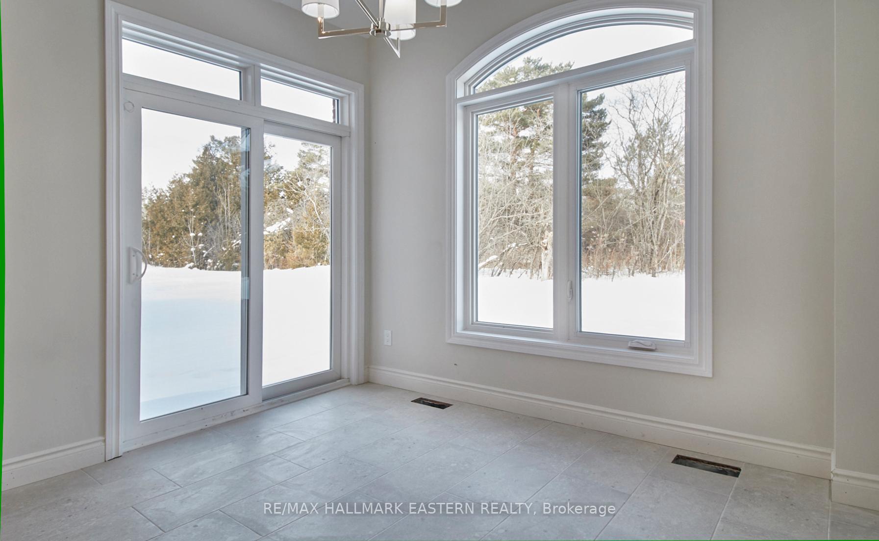 Photo 14 of 28 Coldbrook Drive, Cavan Monaghan, Cavan Twp — HOMEH