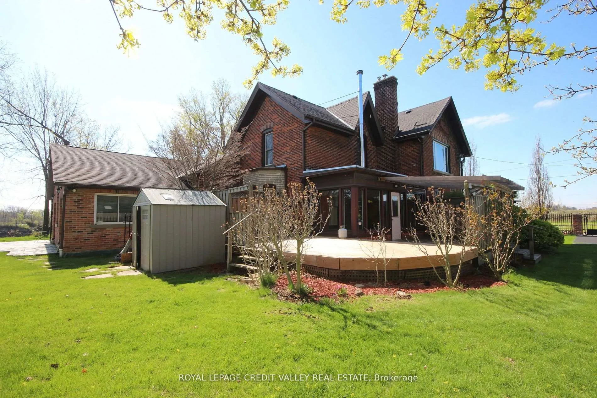 Photo 8 of 131 Ridge Road, Hamilton, Rural Stoney Creek — HOMEH