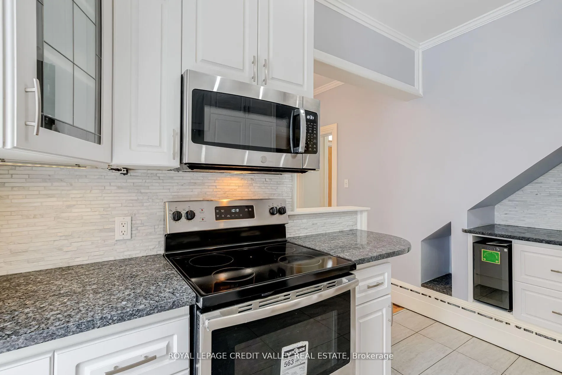 Photo 20 of 131 Ridge Road, Hamilton, Rural Stoney Creek — HOMEH