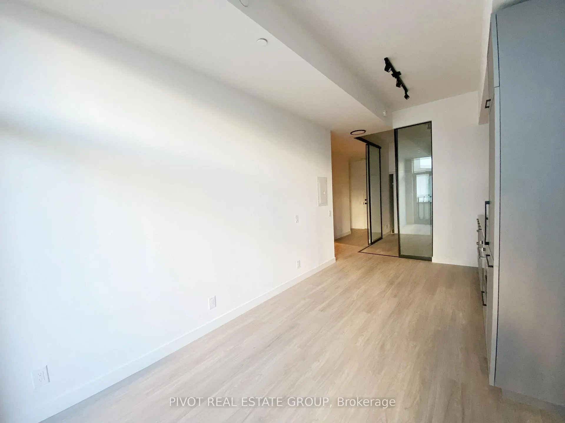 Photo 4 of Unit 731, 1050 Eastern Avenue, Toronto, The Beaches — HOMEH