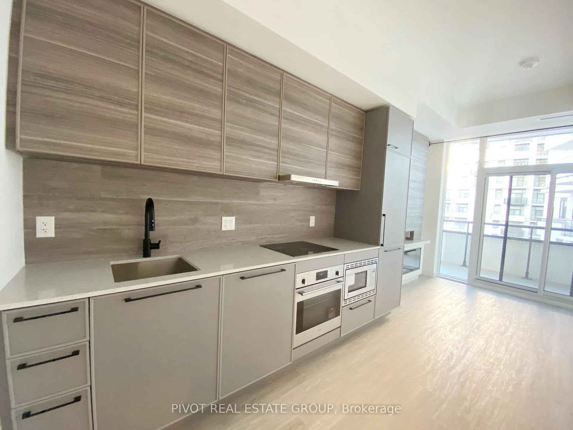 Photo 5 of Unit 731, 1050 Eastern Avenue, Toronto, The Beaches — HOMEH