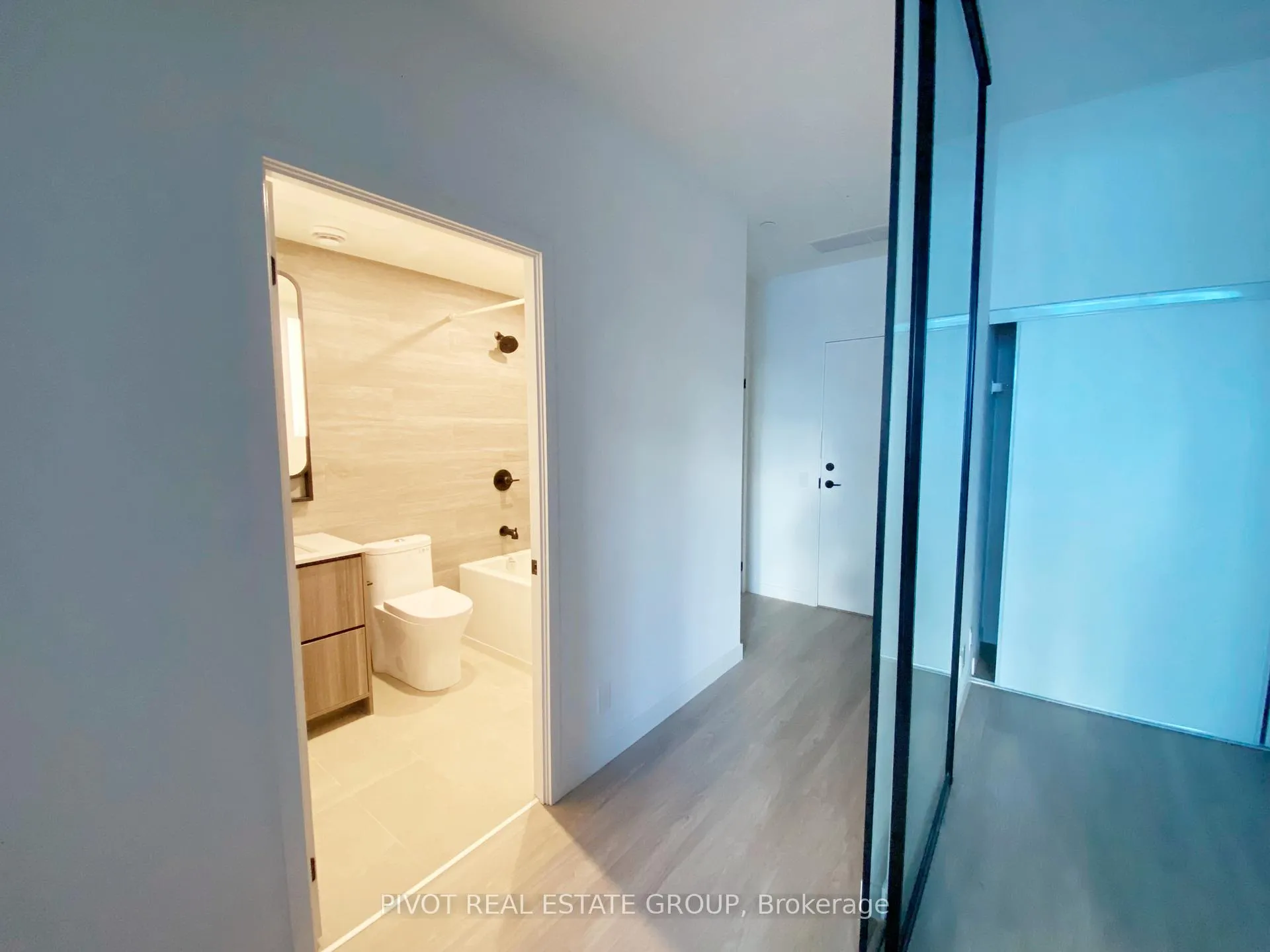 Photo 6 of Unit 731, 1050 Eastern Avenue, Toronto, The Beaches — HOMEH