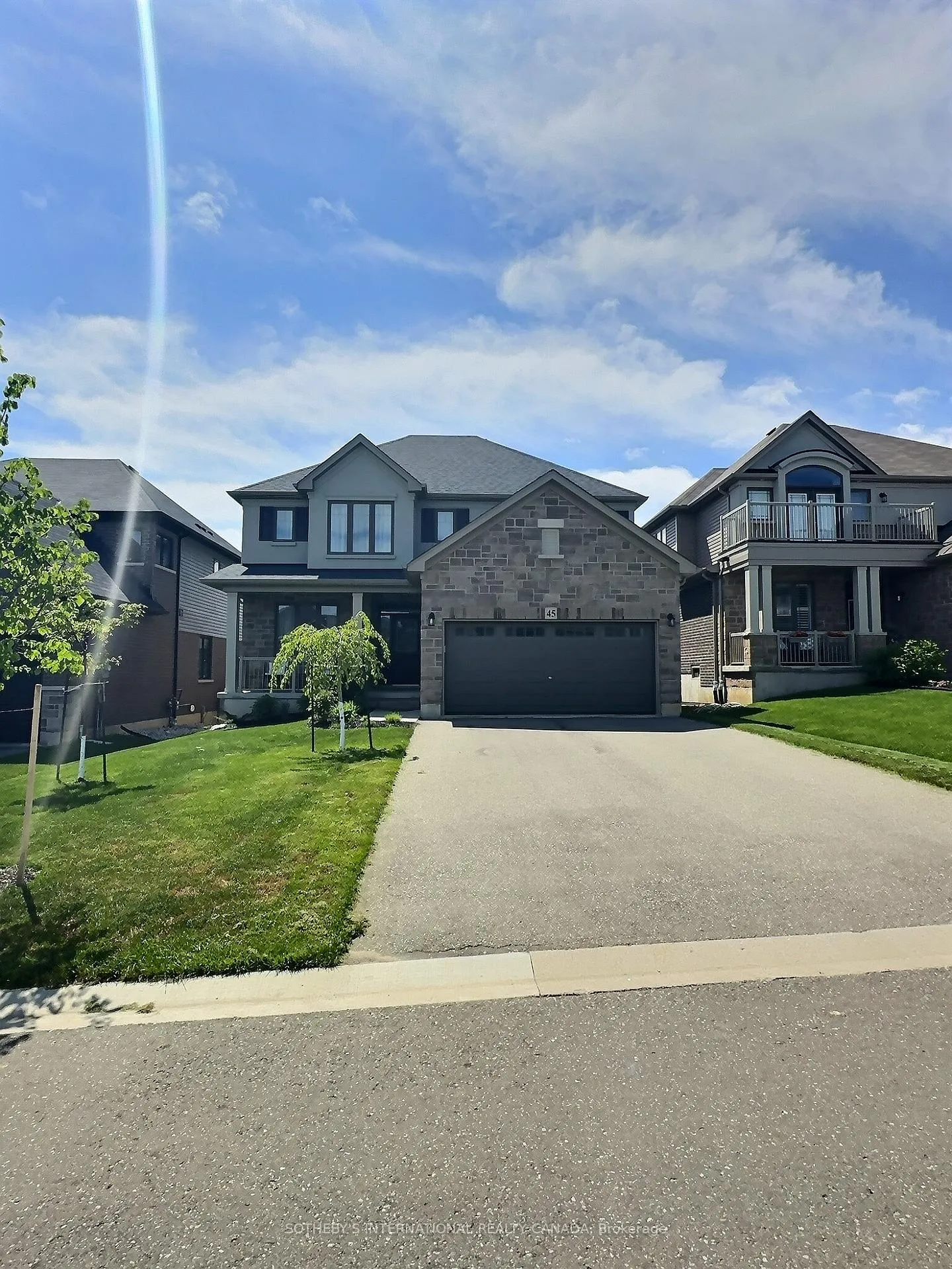 Photo 1 of 45 Lydia Lane, Brant, Paris — HOMEH