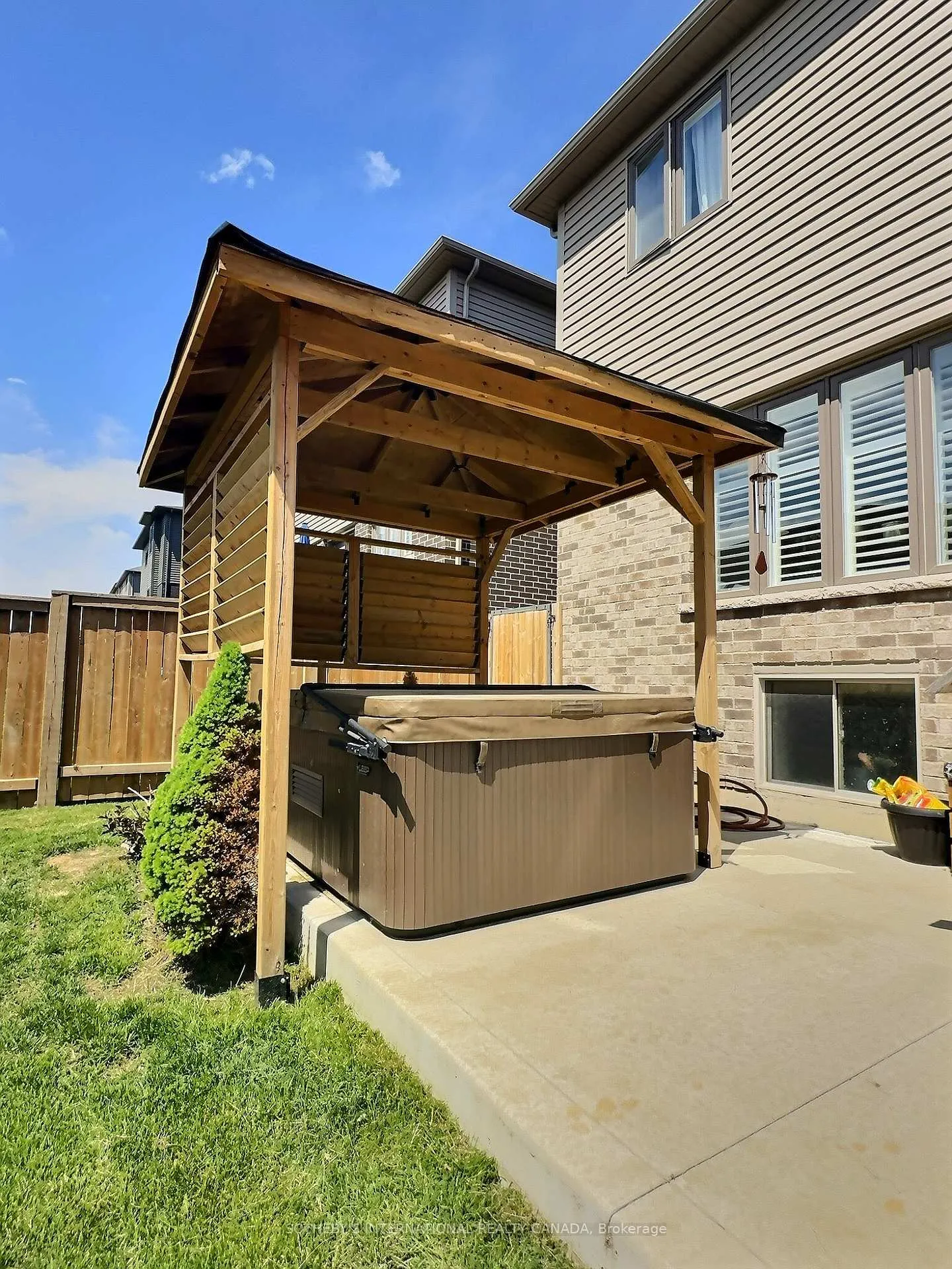 Photo 18 of 45 Lydia Lane, Brant, Paris — HOMEH