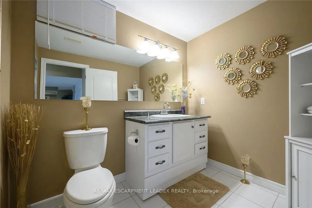 Photo 7 of Unit Lower, 264 Diiorio Circle, Hamilton, Ancaster — HOMEH