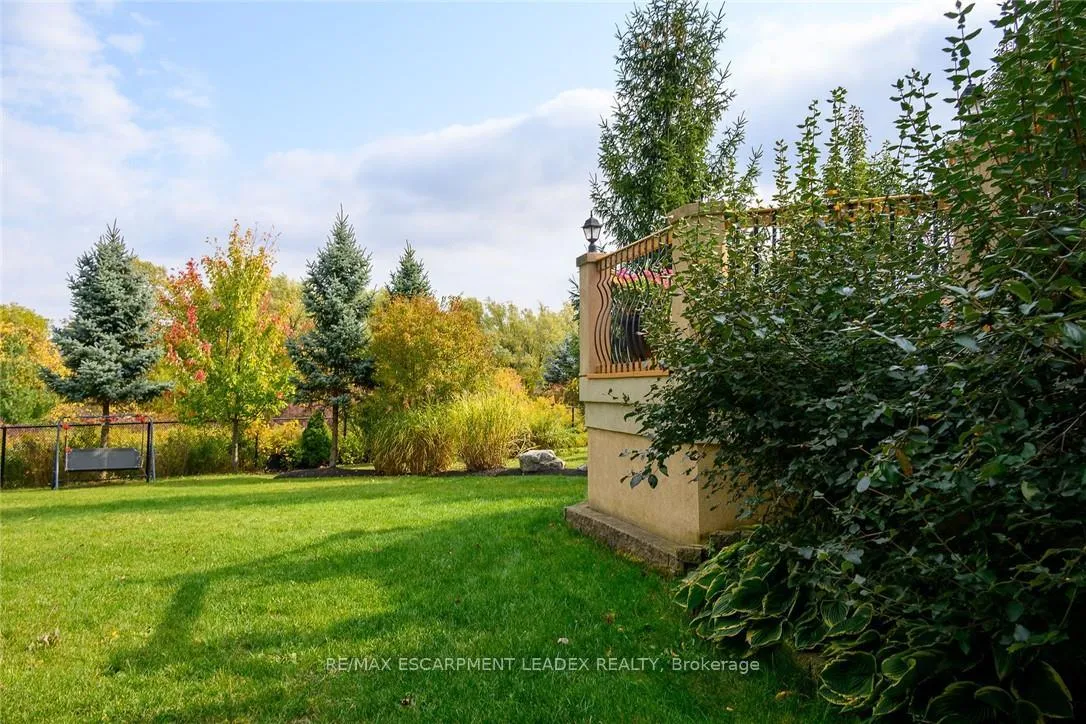 Photo 15 of Unit Lower, 264 Diiorio Circle, Hamilton, Ancaster — HOMEH