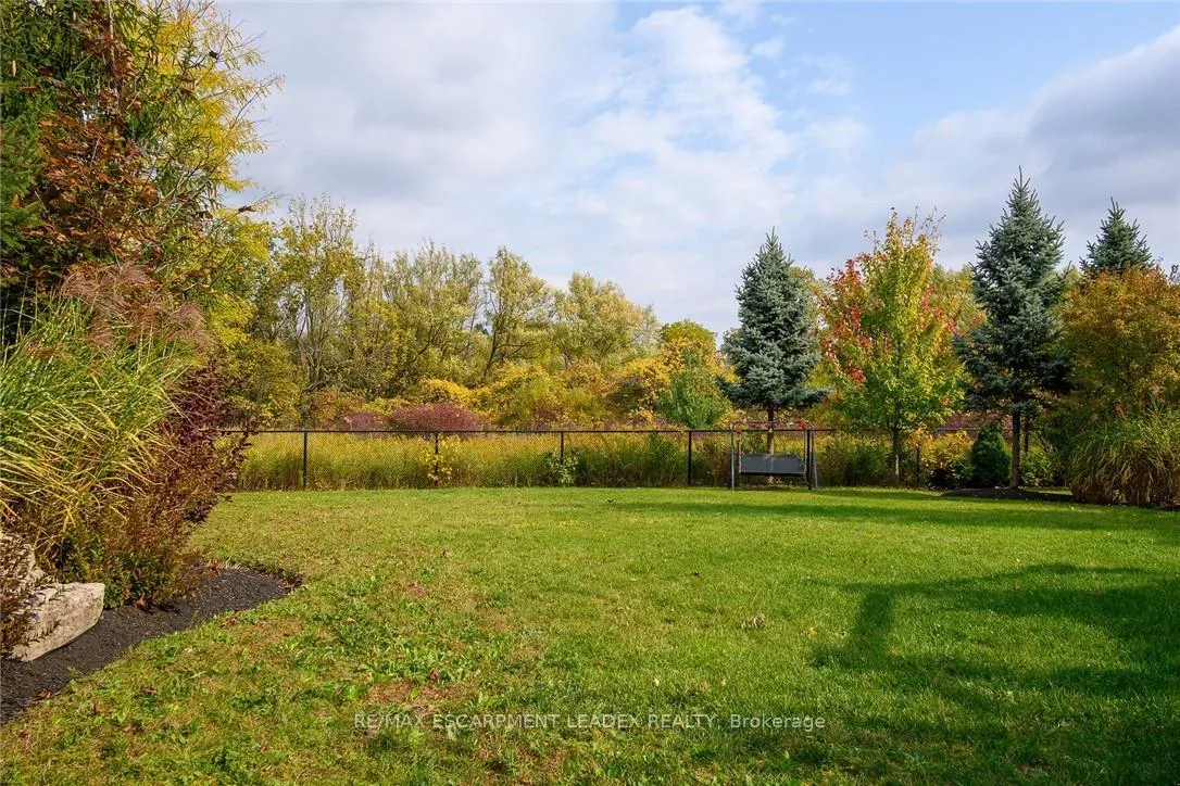 Photo 16 of Unit Lower, 264 Diiorio Circle, Hamilton, Ancaster — HOMEH
