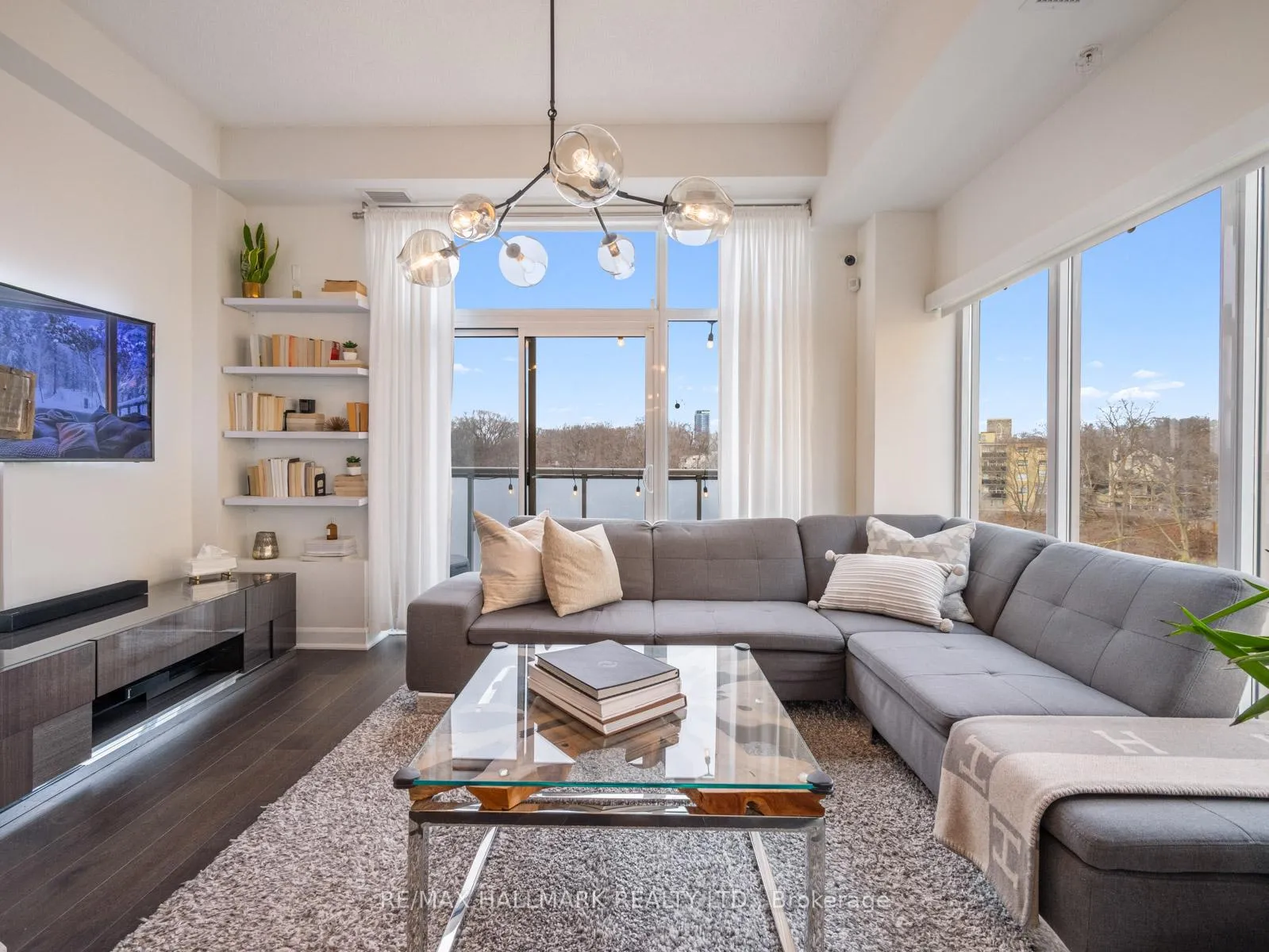 Photo 2 of Unit PH4, 580 Kingston Road, Toronto, The Beaches — HOMEH