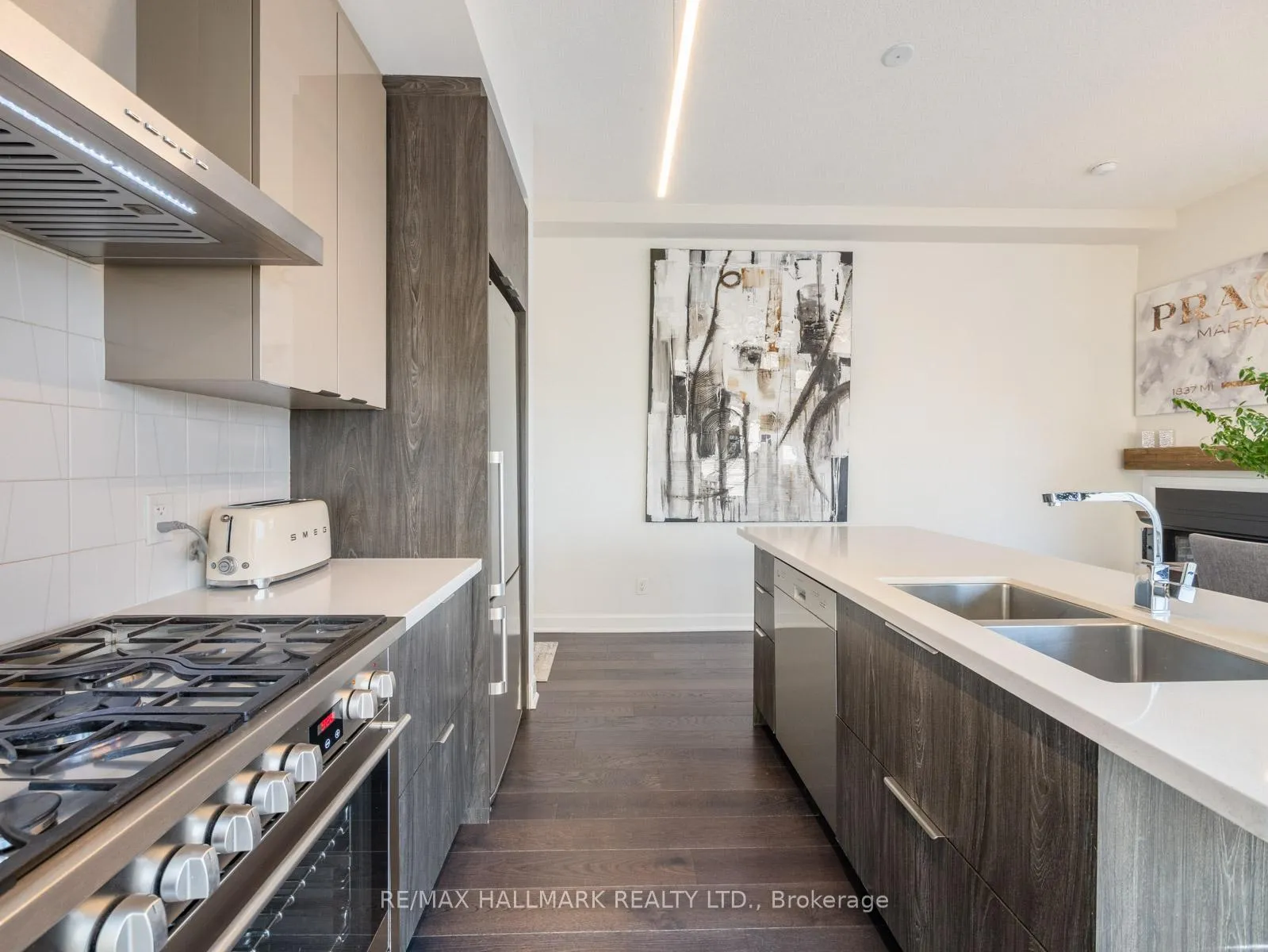 Photo 8 of Unit PH4, 580 Kingston Road, Toronto, The Beaches — HOMEH