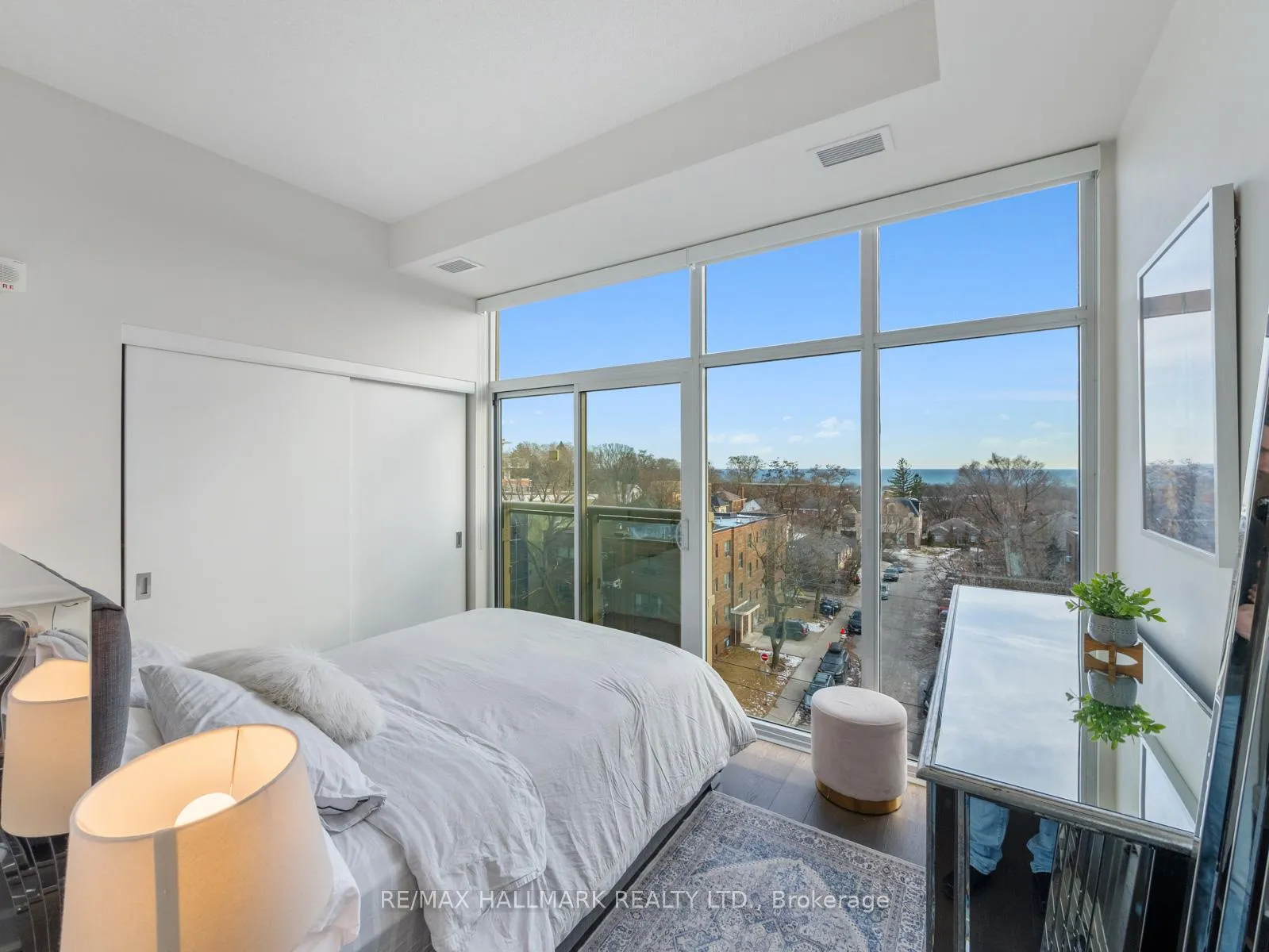 Photo 9 of Unit PH4, 580 Kingston Road, Toronto, The Beaches — HOMEH