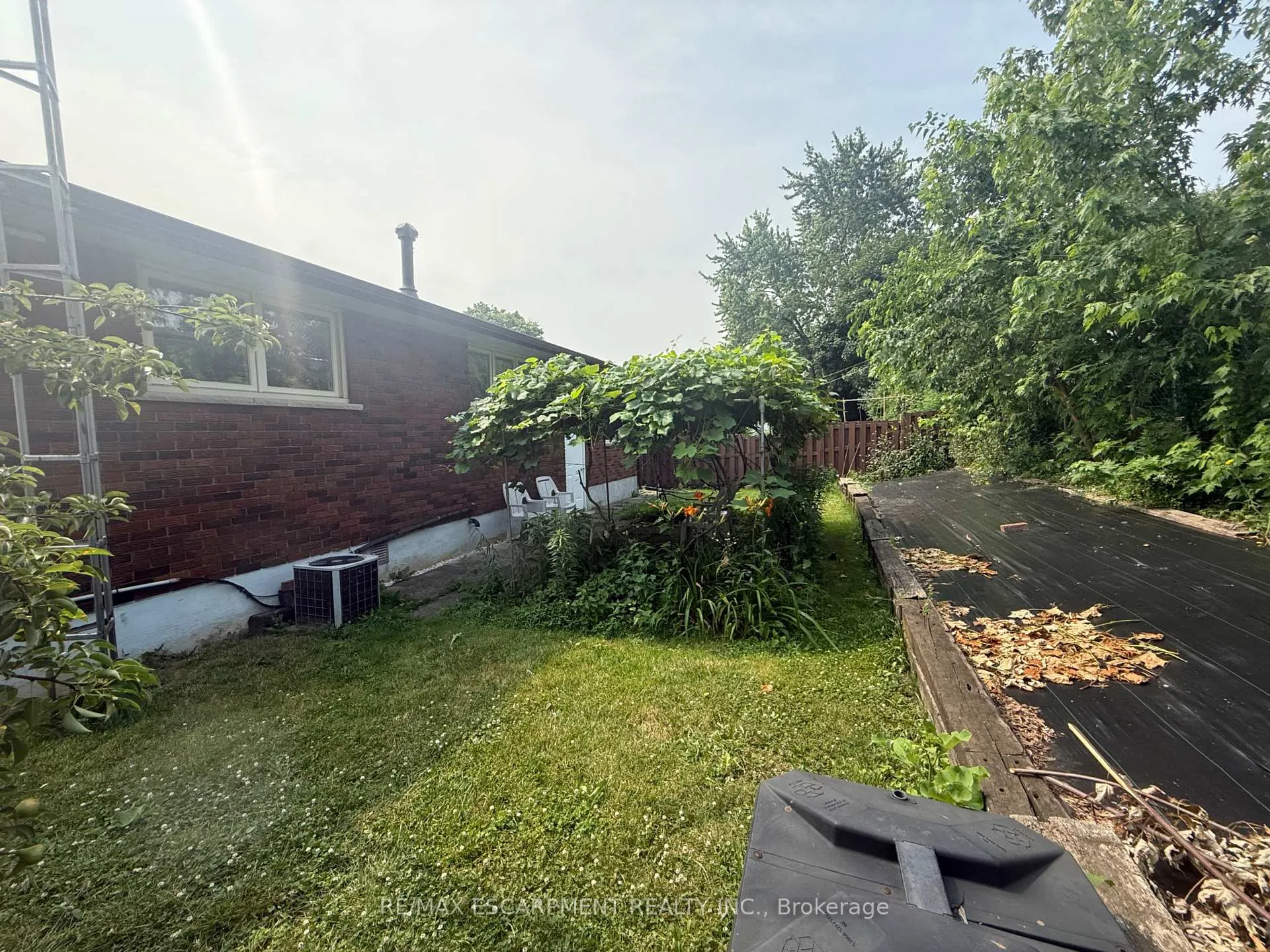 Photo 20 of 74 Bellingham Drive, Hamilton, Lawfield — HOMEH