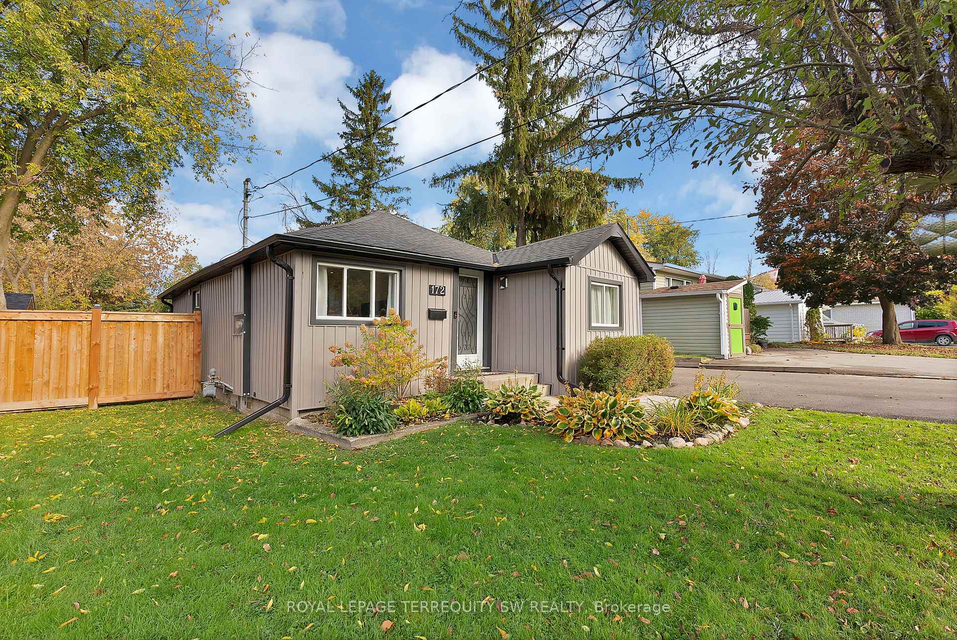 Photo 2 of 172 Spring Road, Georgina, Keswick North — HOMEH