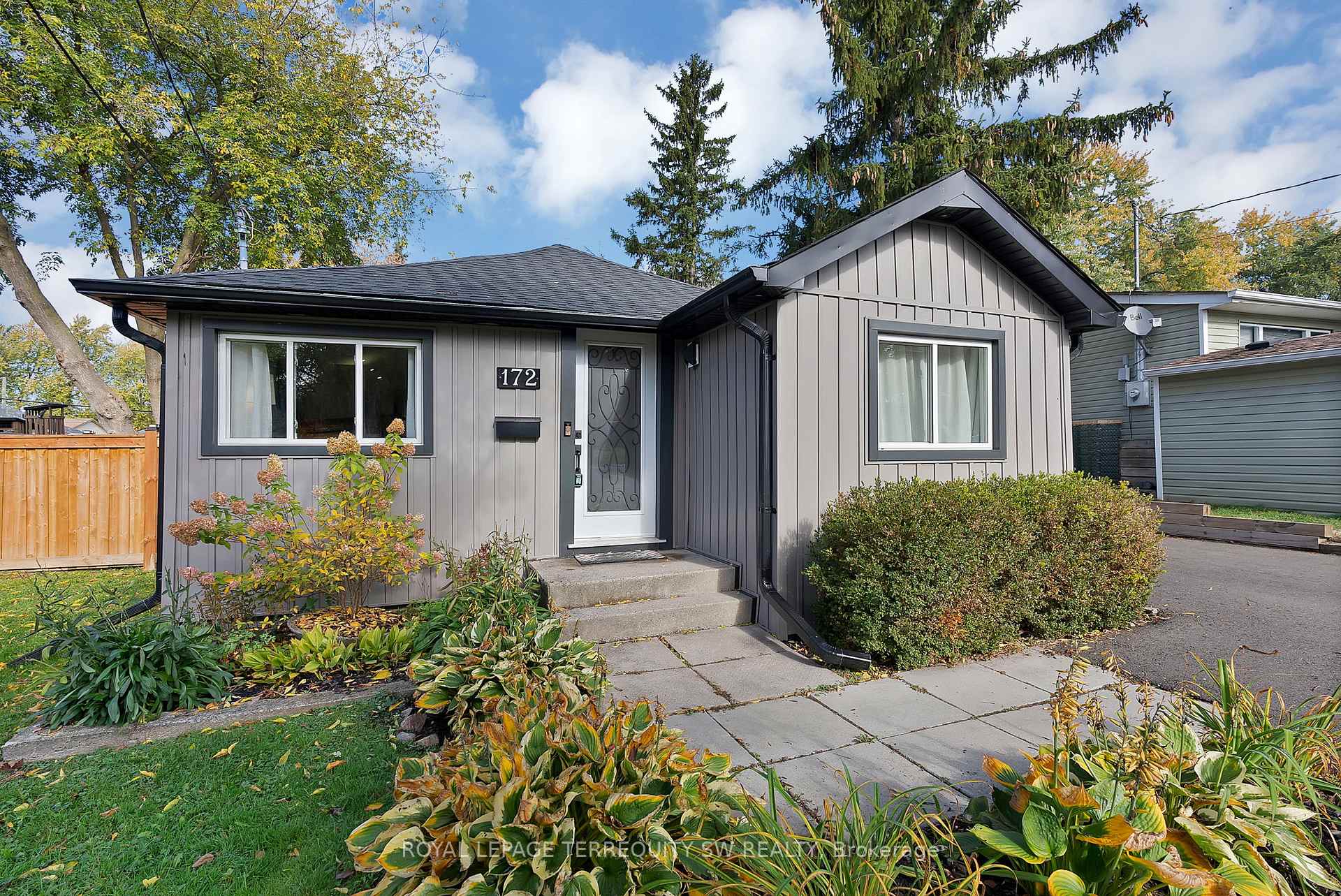 Photo 3 of 172 Spring Road, Georgina, Keswick North — HOMEH