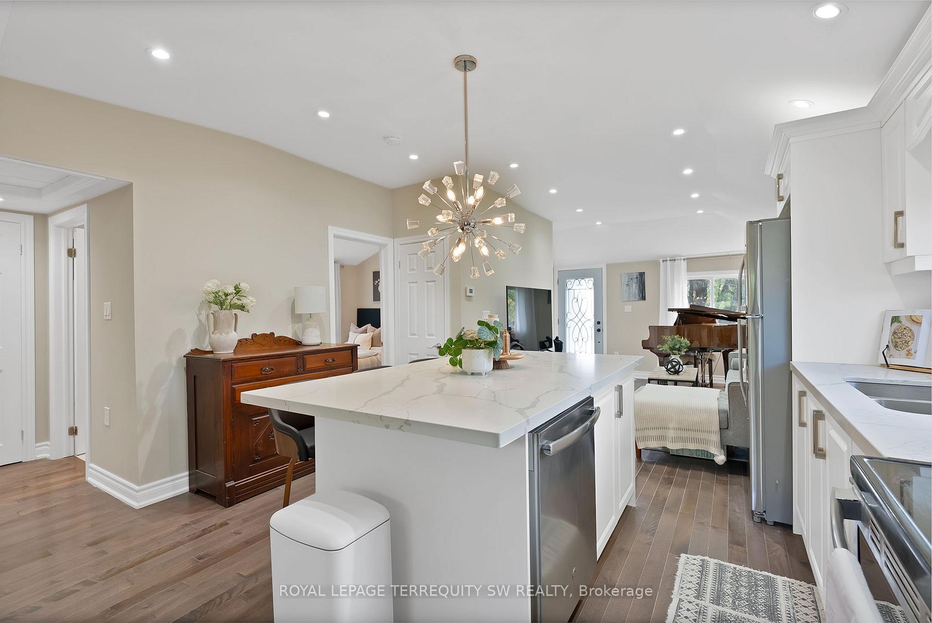 Photo 17 of 172 Spring Road, Georgina, Keswick North — HOMEH