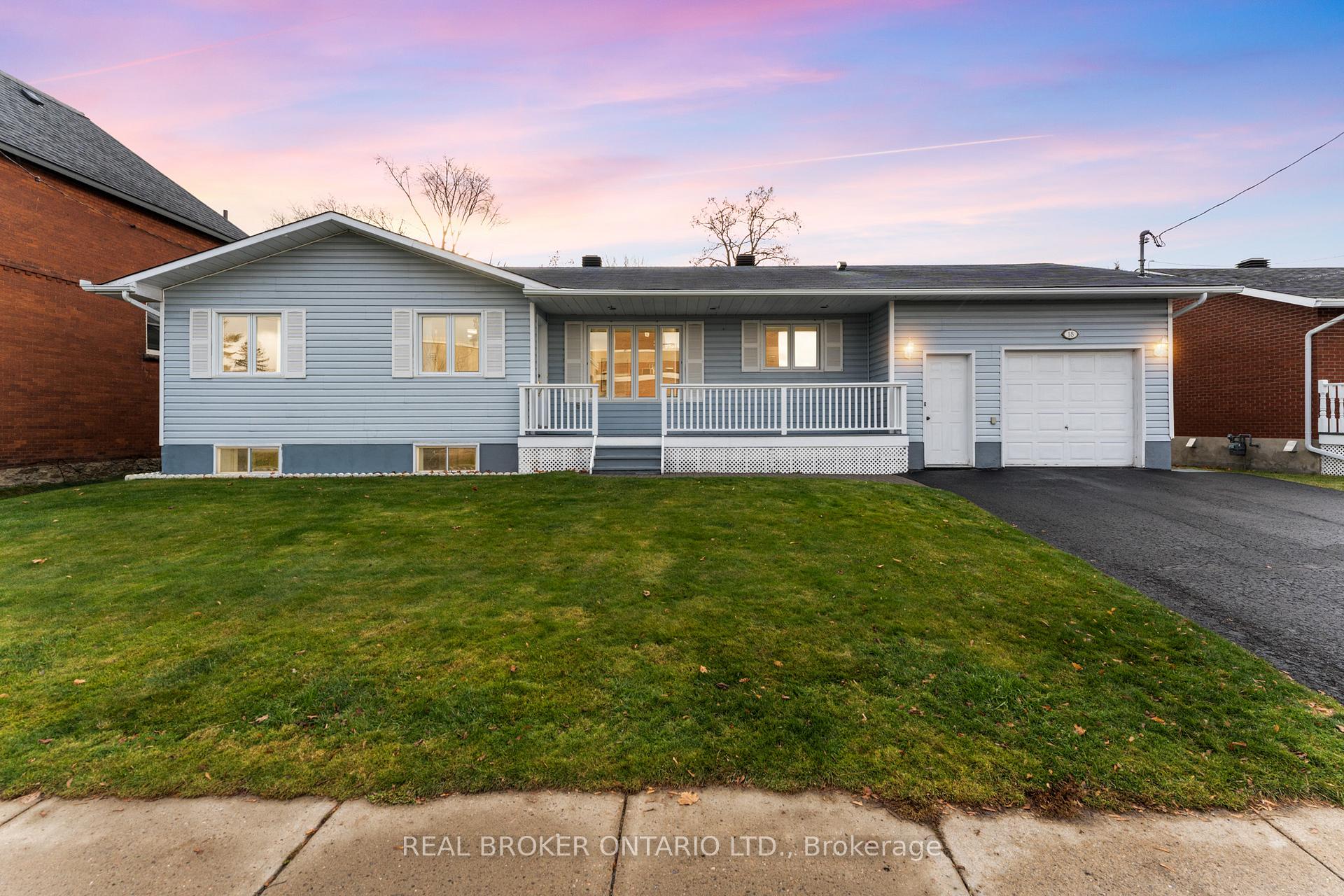 Photo 1 of 18 Neelin Street E, Carleton Place — HOMEH