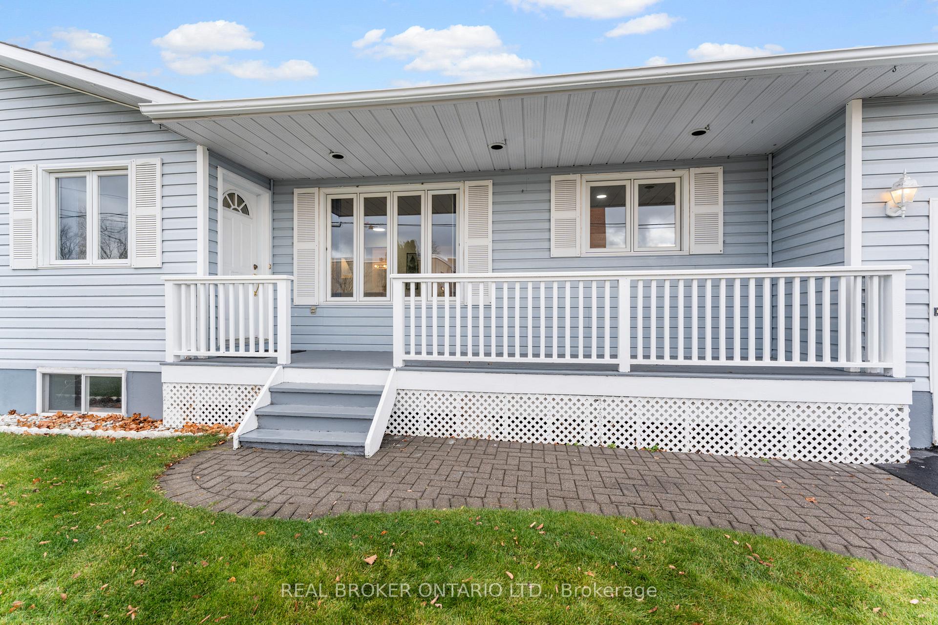 Photo 4 of 18 Neelin Street E, Carleton Place — HOMEH