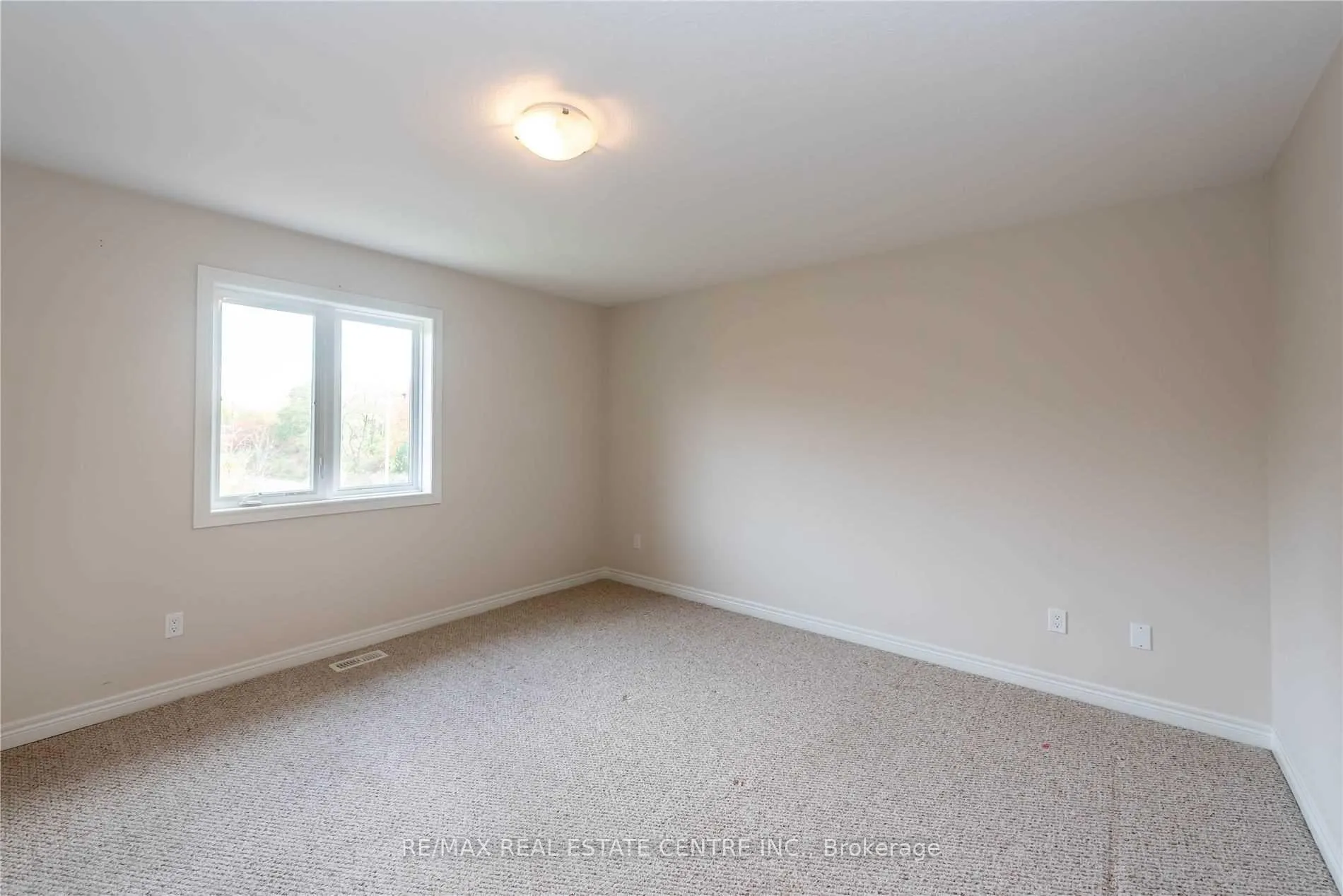 Photo 19 of 91 Southshore Crescent, Hamilton, Stoney Creek — HOMEH