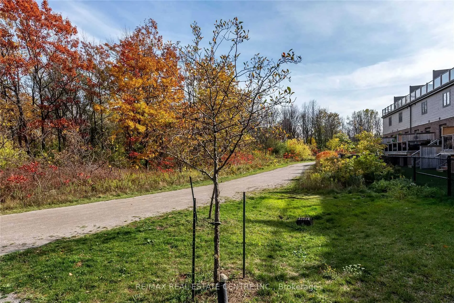 Photo 33 of 91 Southshore Crescent, Hamilton, Stoney Creek — HOMEH