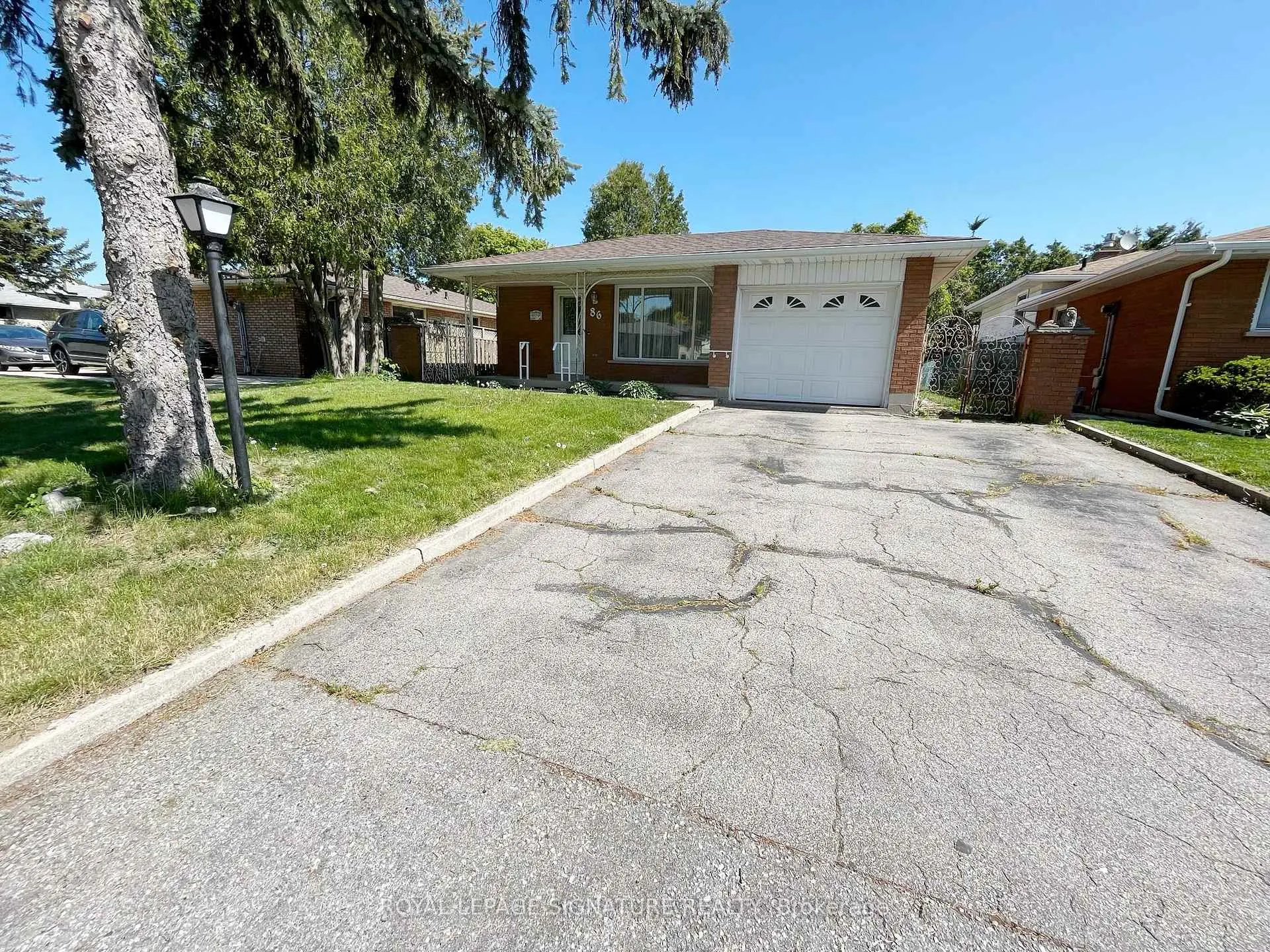 Photo 2 of 86 Gardiner Drive, Hamilton, Gilkson — HOMEH