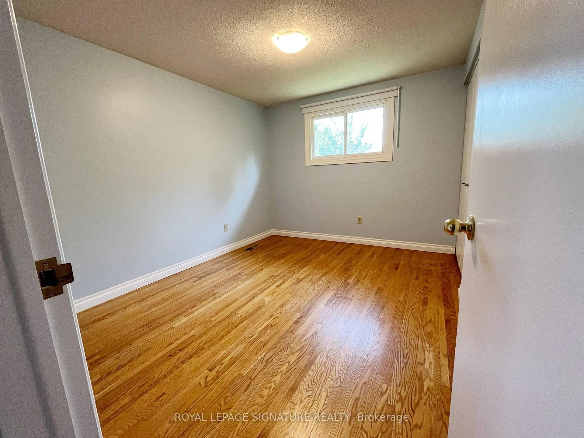 Photo 8 of 86 Gardiner Drive, Hamilton, Gilkson — HOMEH