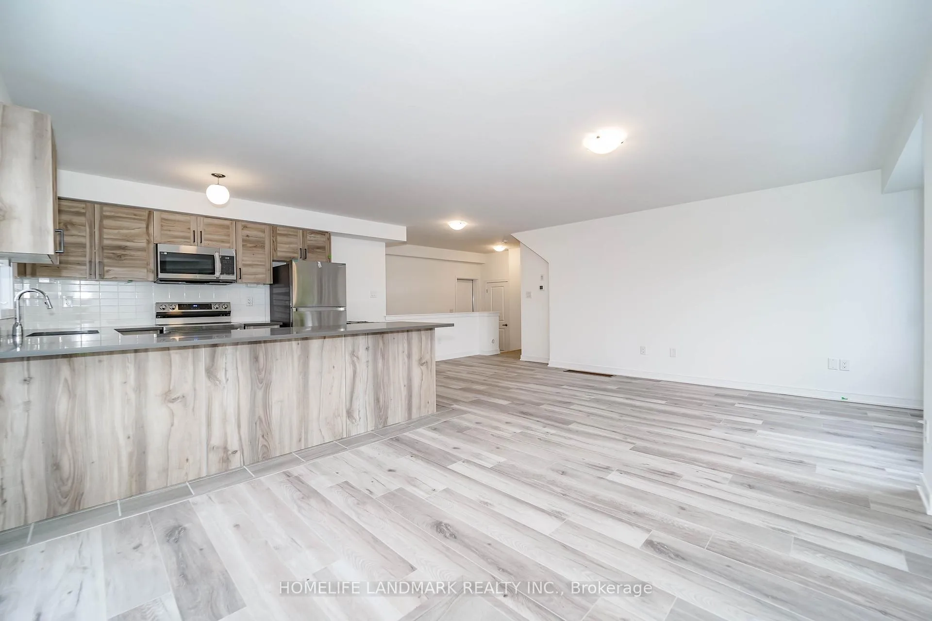 Photo 1 of 49 Appletree Lane, Barrie, Innis-Shore — HOMEH