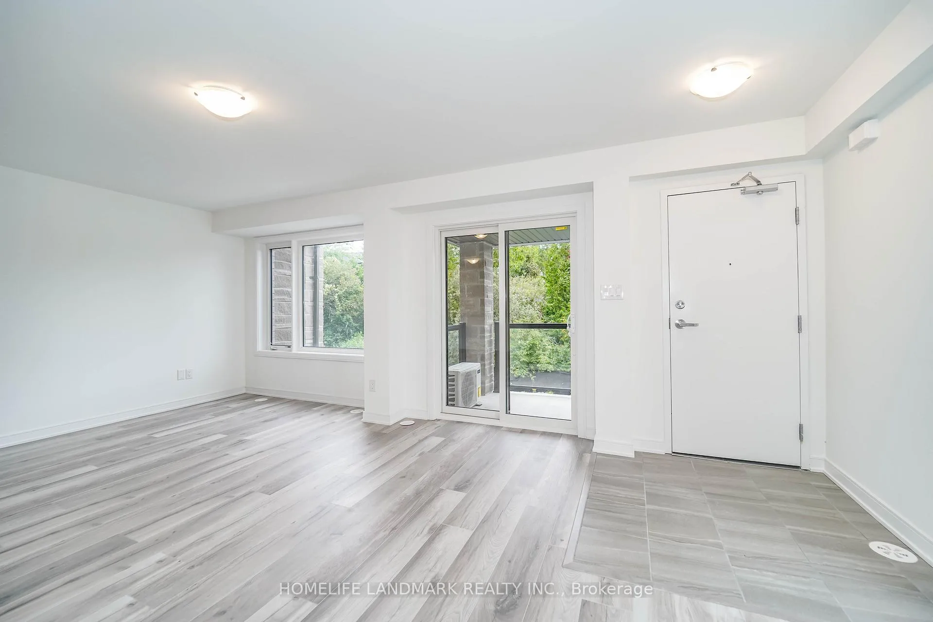 Photo 6 of 49 Appletree Lane, Barrie, Innis-Shore — HOMEH
