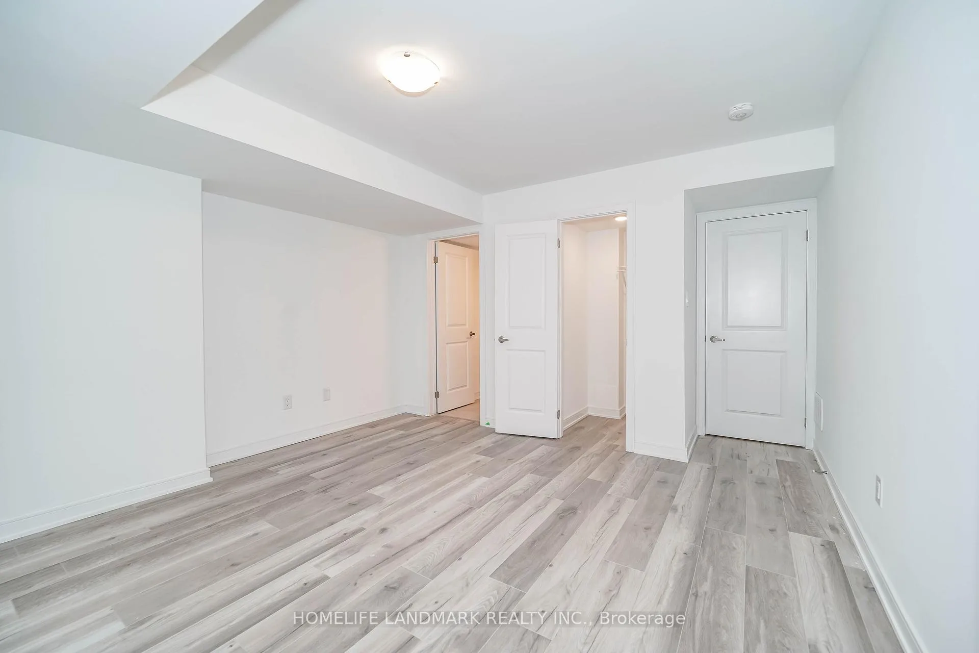 Photo 9 of 49 Appletree Lane, Barrie, Innis-Shore — HOMEH