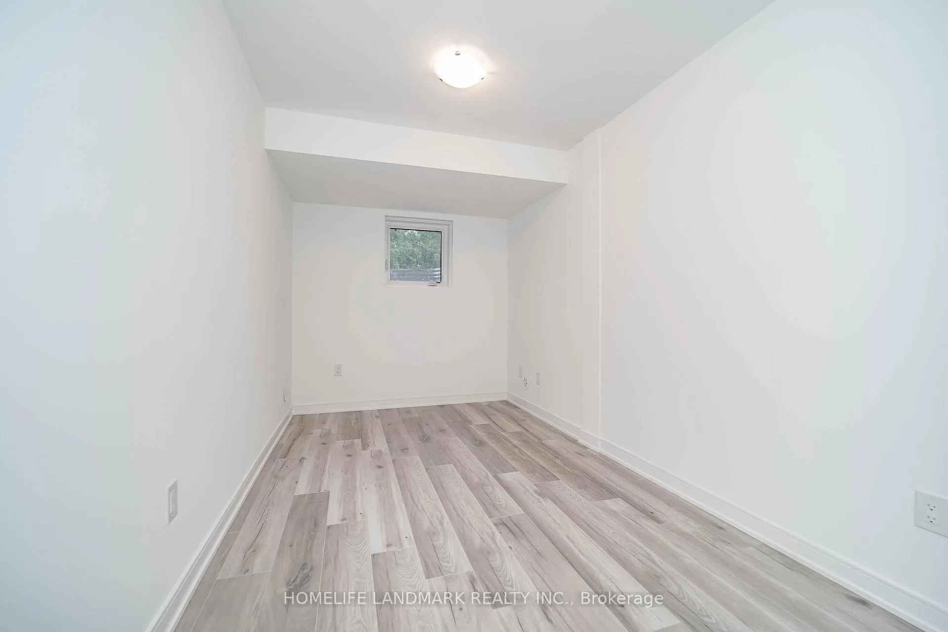 Photo 11 of 49 Appletree Lane, Barrie, Innis-Shore — HOMEH