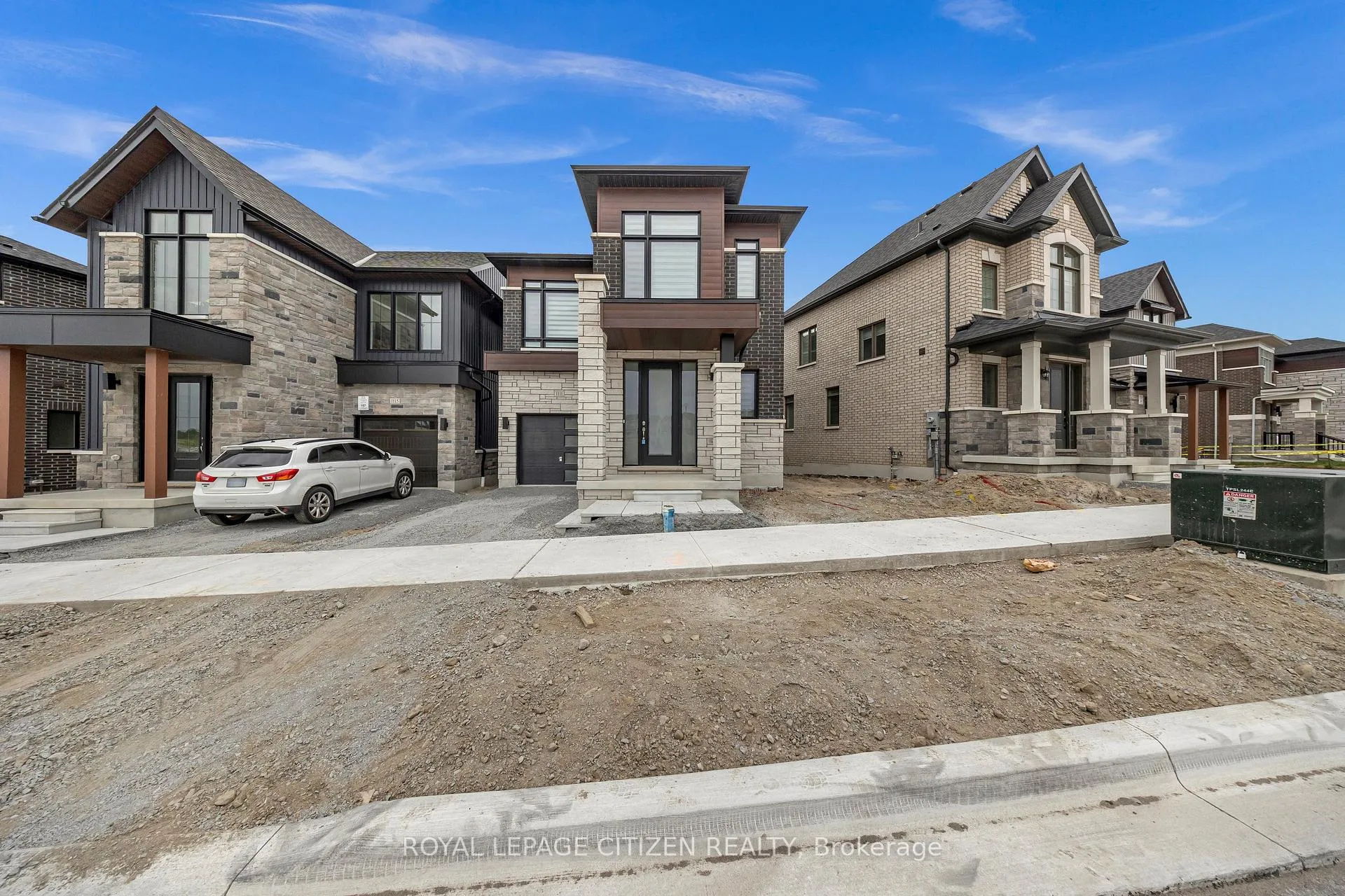 Front of 1111 Zircon Manor