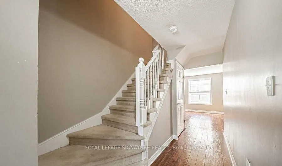 Photo 2 of Unit 16, 39 Pinewoods Drive, Hamilton, Stoney Creek Mountain — HOMEH