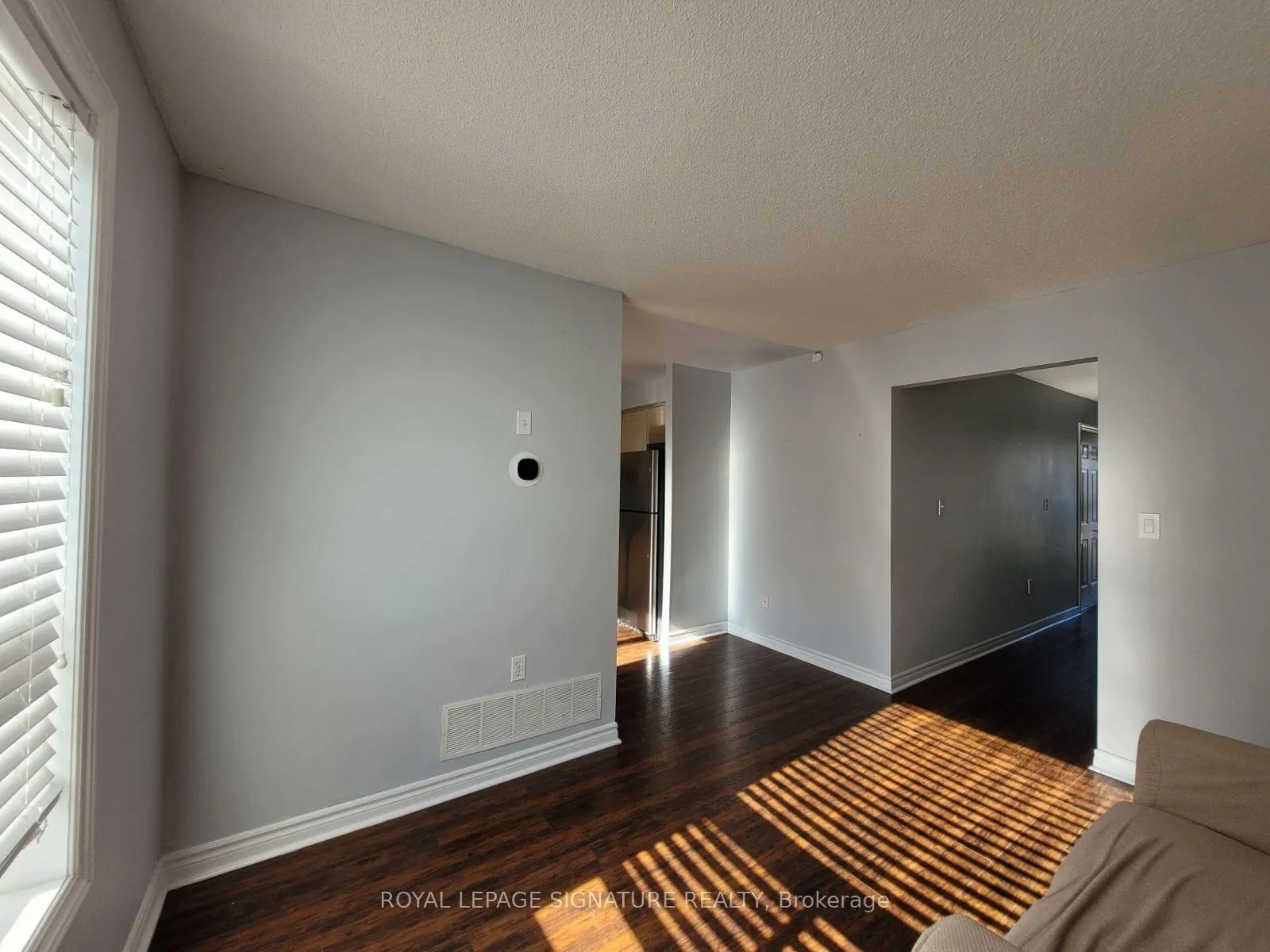 Photo 7 of Unit 16, 39 Pinewoods Drive, Hamilton, Stoney Creek Mountain — HOMEH
