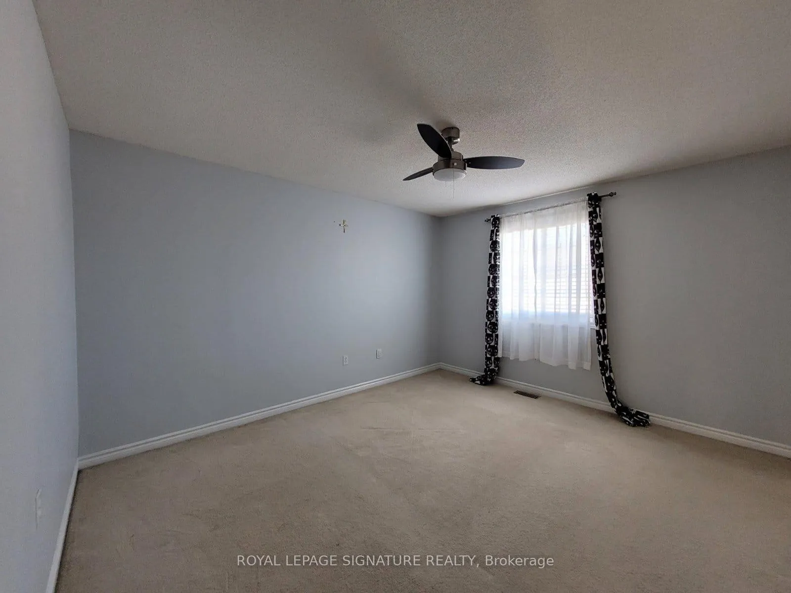 Photo 11 of Unit 16, 39 Pinewoods Drive, Hamilton, Stoney Creek Mountain — HOMEH