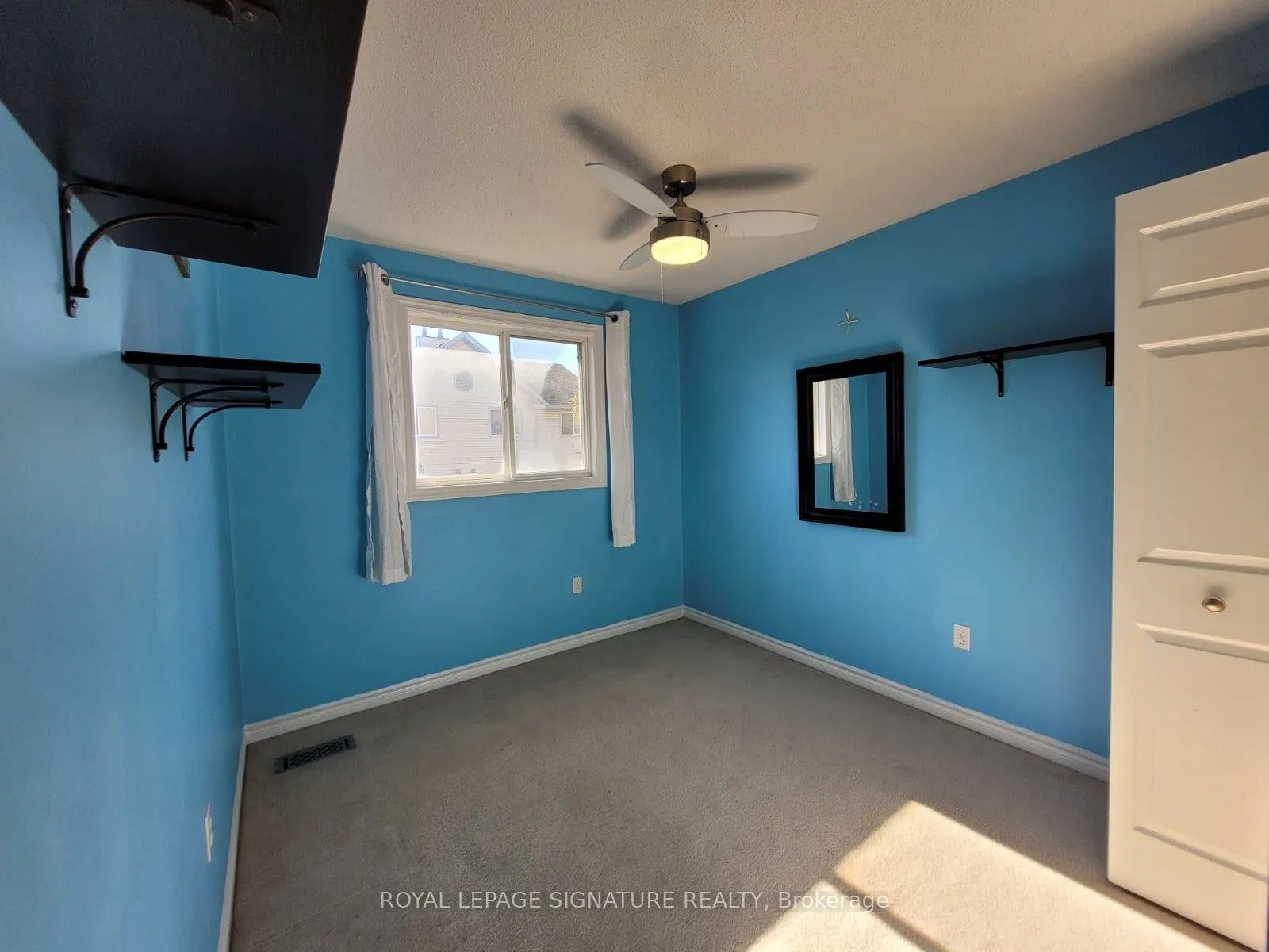 Photo 12 of Unit 16, 39 Pinewoods Drive, Hamilton, Stoney Creek Mountain — HOMEH